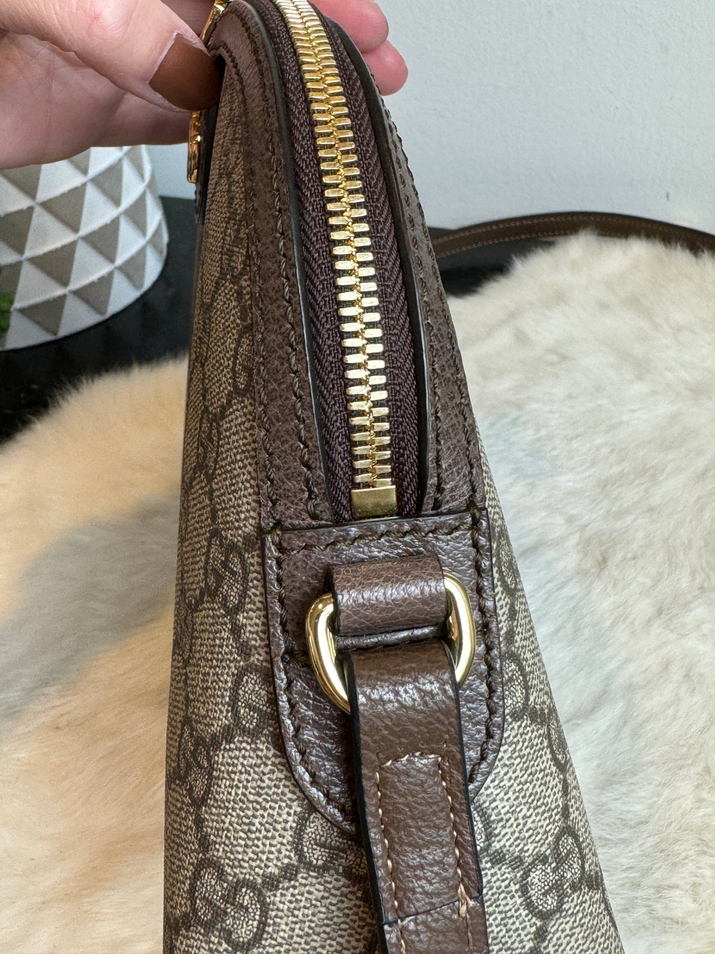 GUCCI Small Ophidia Round Top Crossbody