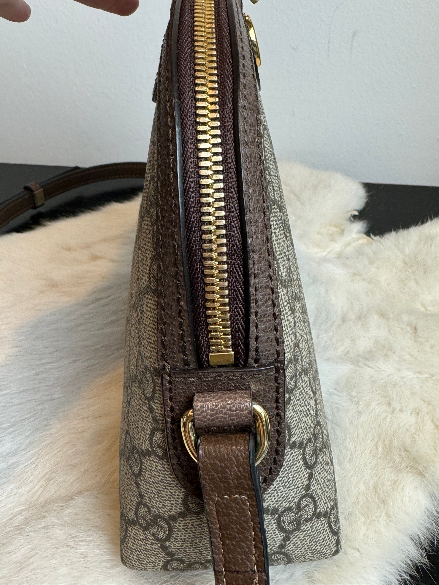 GUCCI Small Ophidia Round Top Crossbody