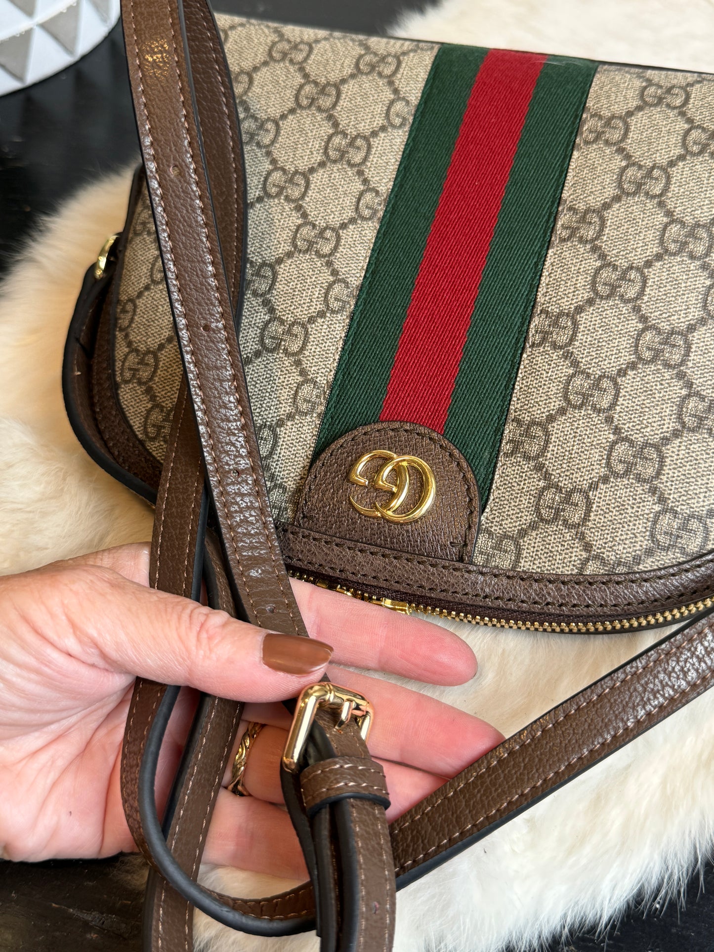 GUCCI Small Ophidia Round Top Crossbody