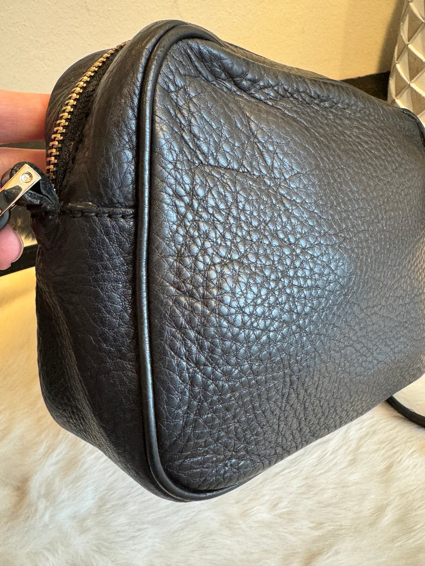 GUCCI Soho Disco Black Pebbled Camera Bag