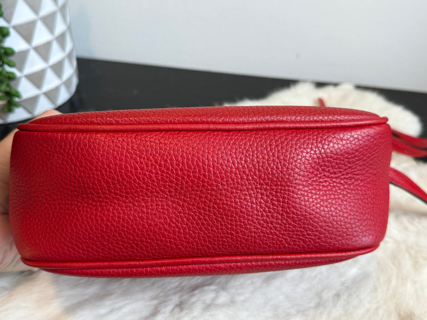 GUCCI Soho Disco Red Pebbled Camera Bag