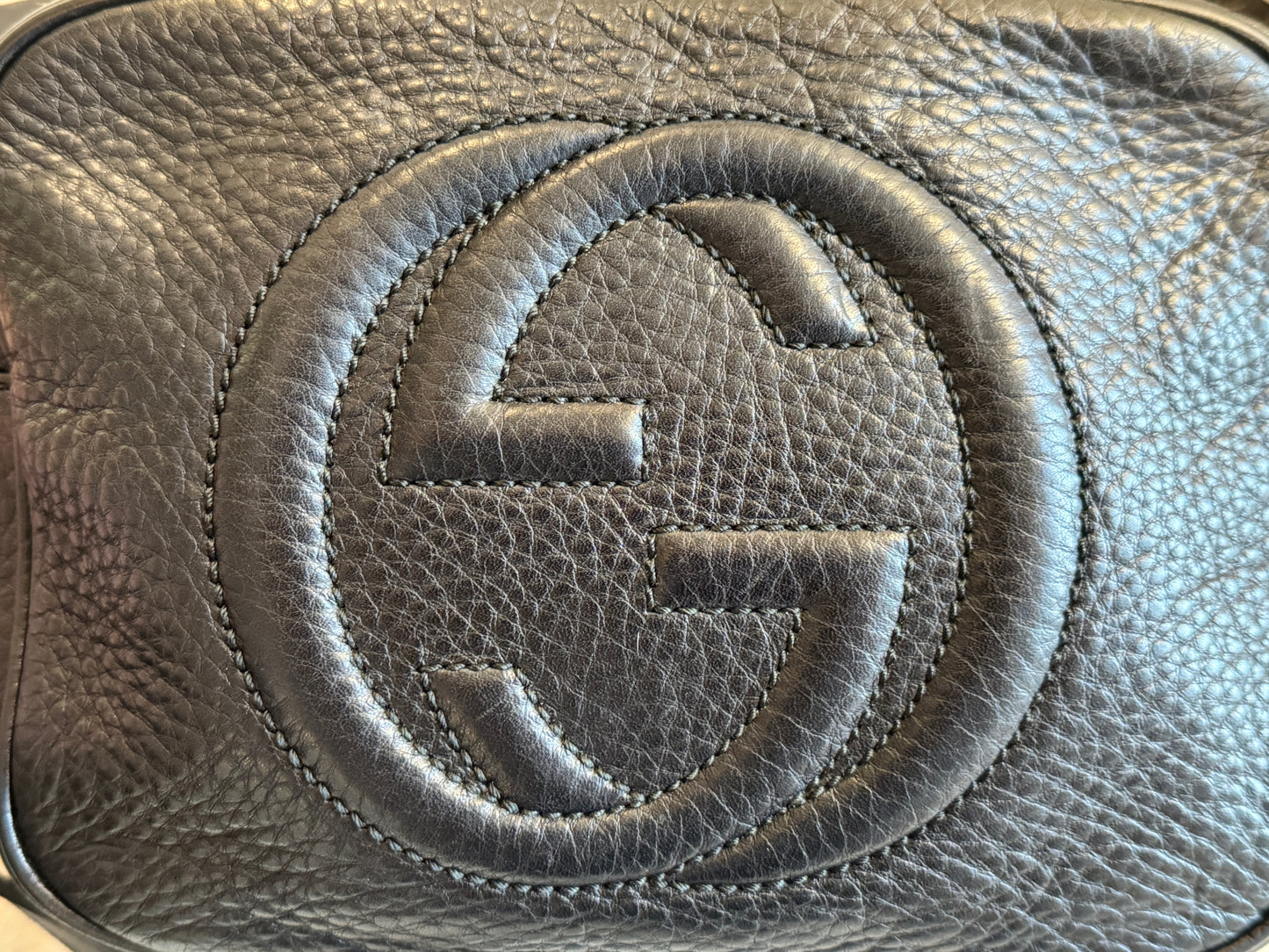 GUCCI Soho Disco Black Pebbled Camera Bag