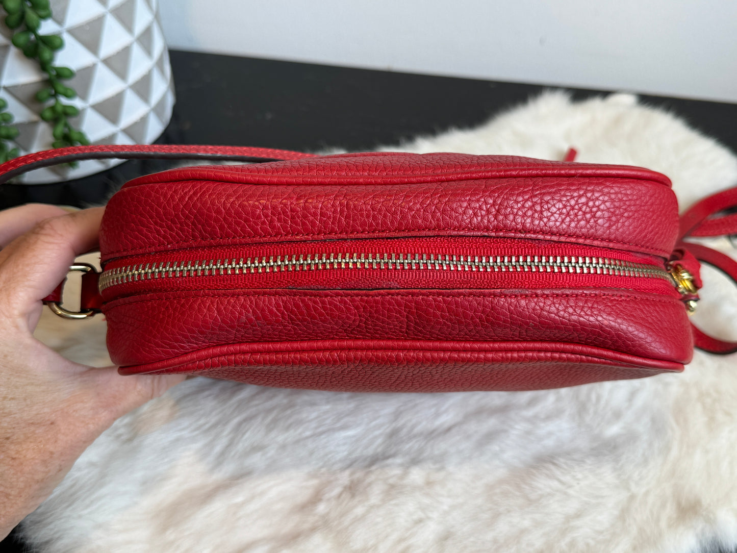 GUCCI Soho Disco Red Pebbled Camera Bag