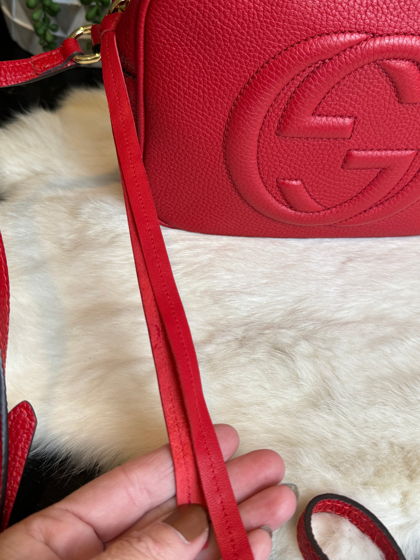 GUCCI Soho Disco Red Pebbled Camera Bag