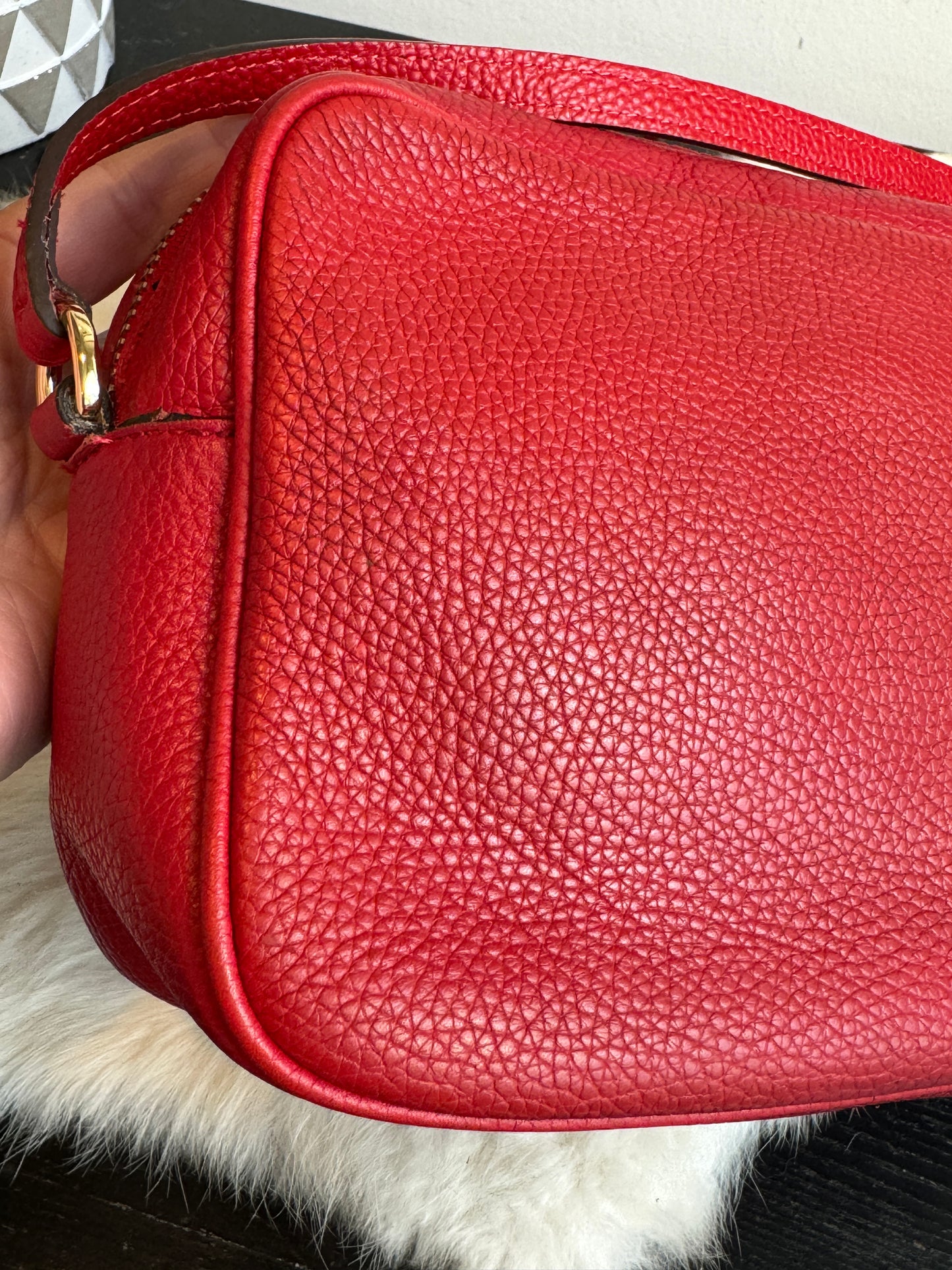 GUCCI Soho Disco Red Pebbled Camera Bag