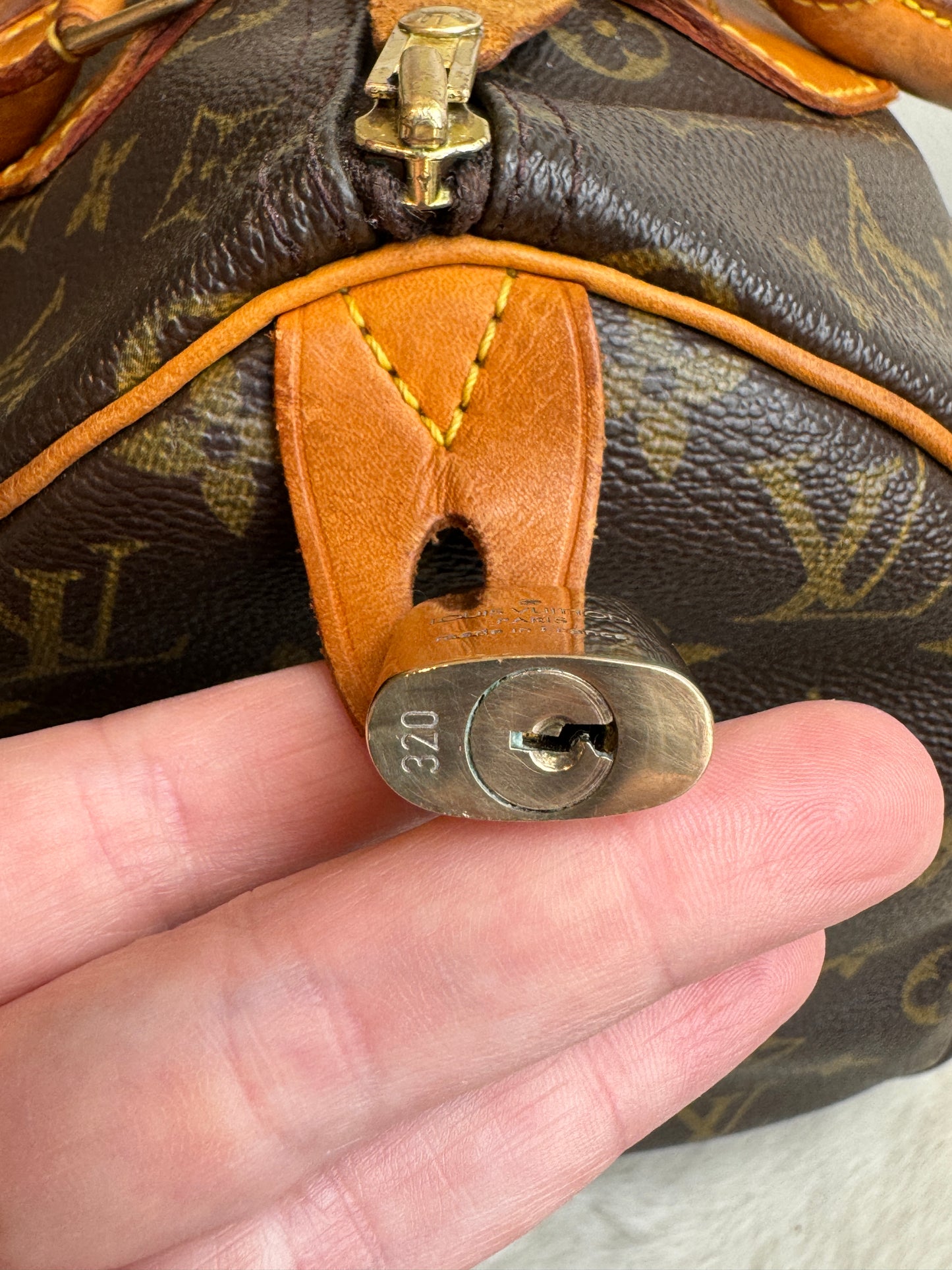 Louis Vuitton Monogram Speedy 30