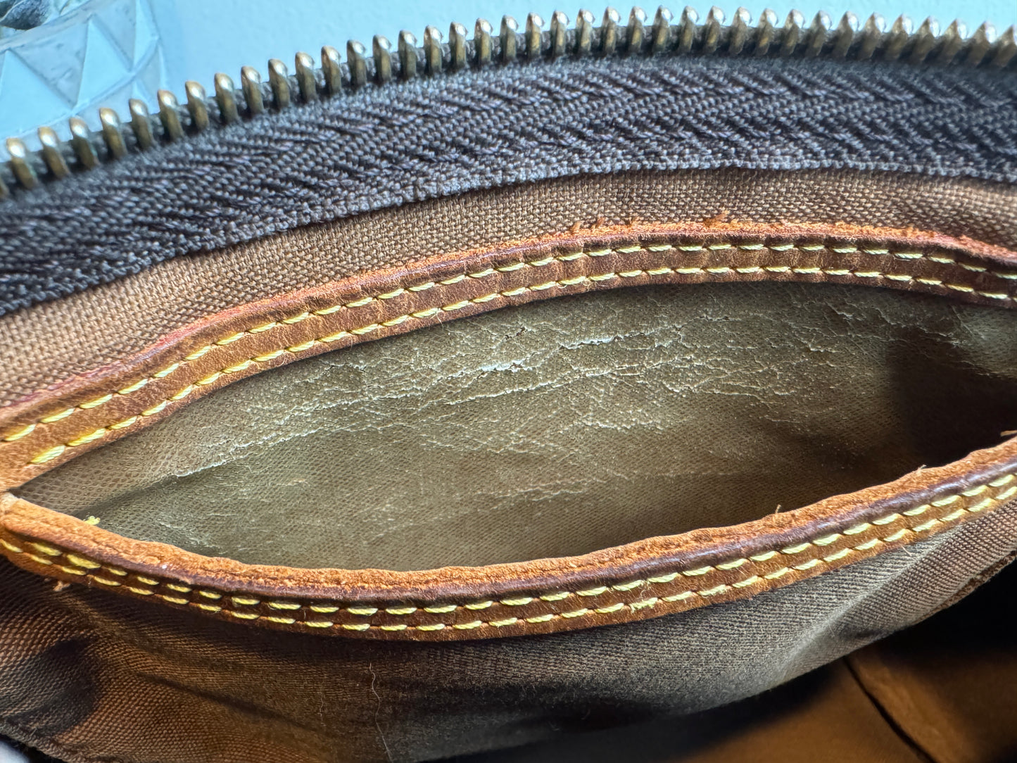 Louis Vuitton Monogram Speedy 30