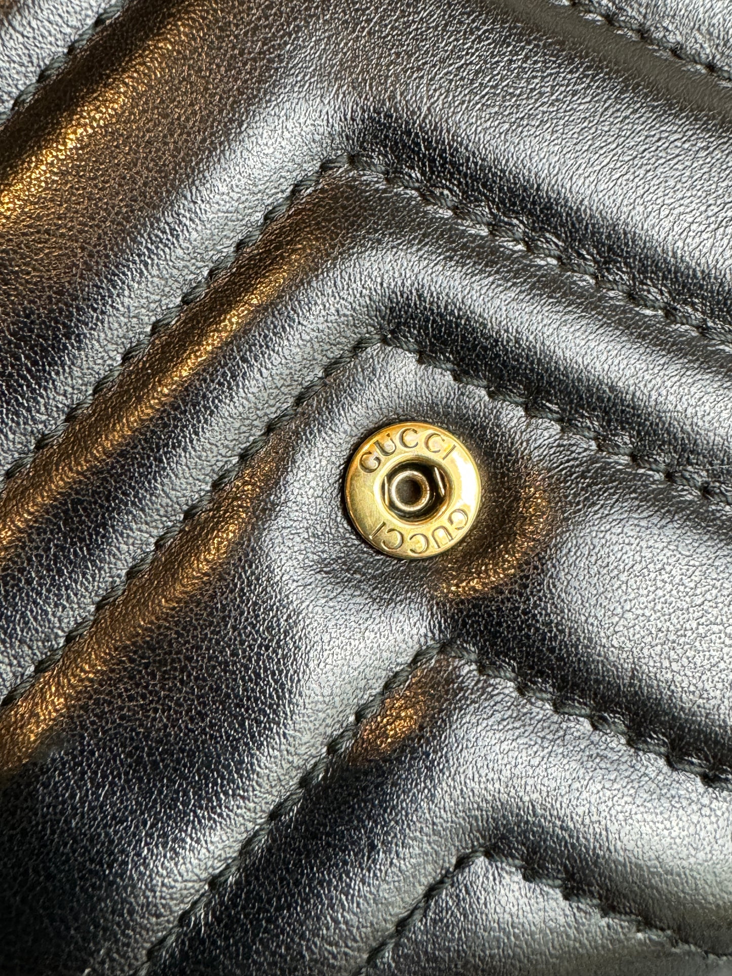 GUCCI Matelasse Marmont Wallet on Chain Black