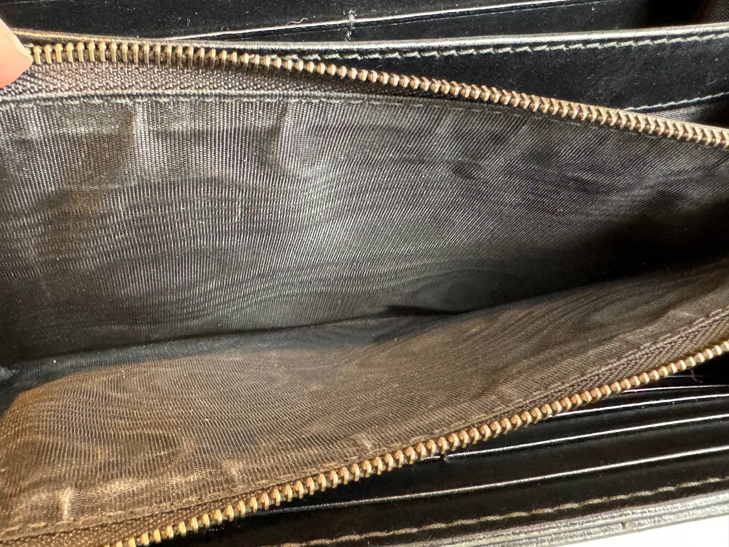 GUCCI Matelasse Marmont Wallet on Chain Black