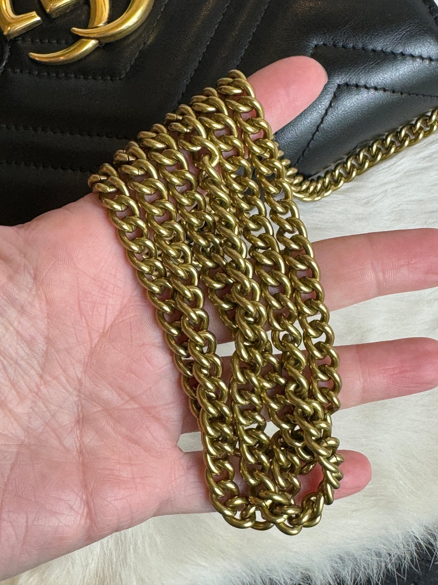 GUCCI Matelasse Marmont Wallet on Chain Black