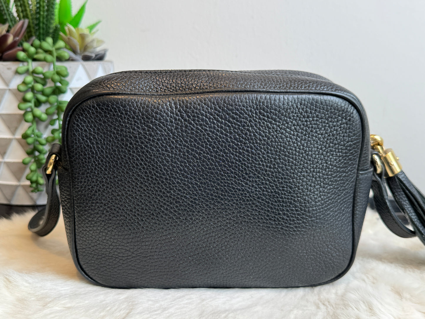 GUCCI Soho Disco Black Pebbled Camera Bag