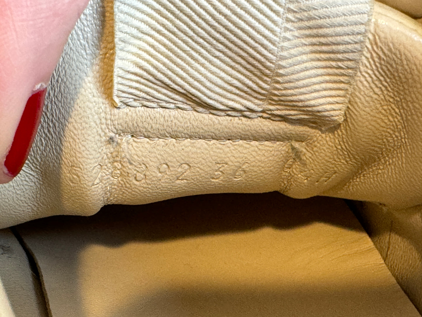 Gucci Rhyton Logo Ivory Women's Sneakers 36EU