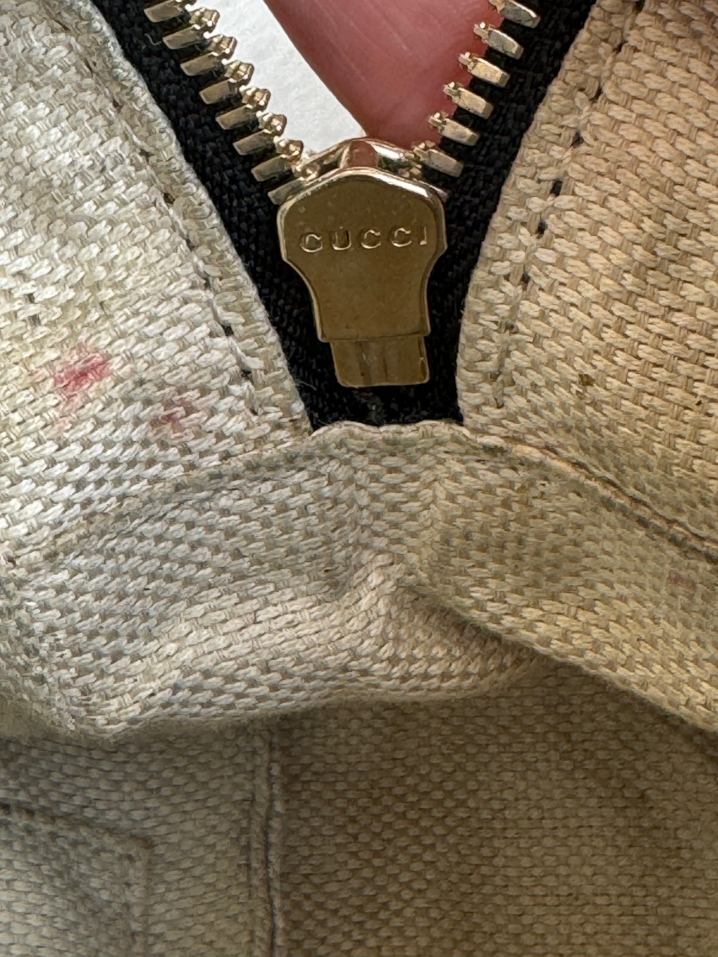 GUCCI Soho Disco Black Pebbled Camera Bag
