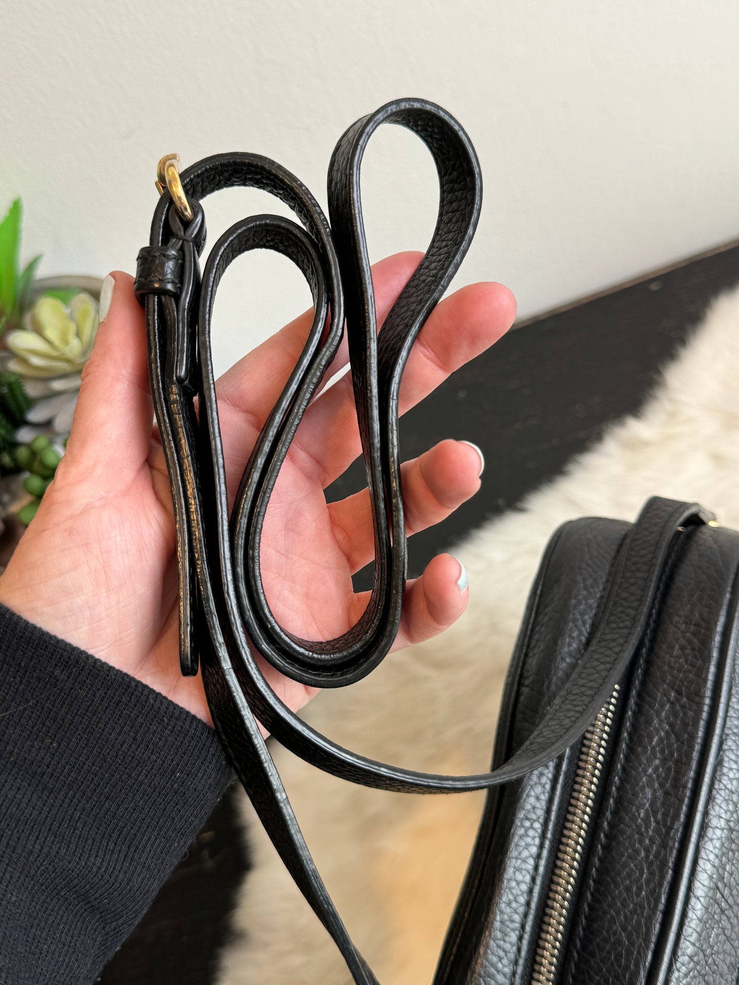 GUCCI Soho Disco Black Pebbled Camera Bag