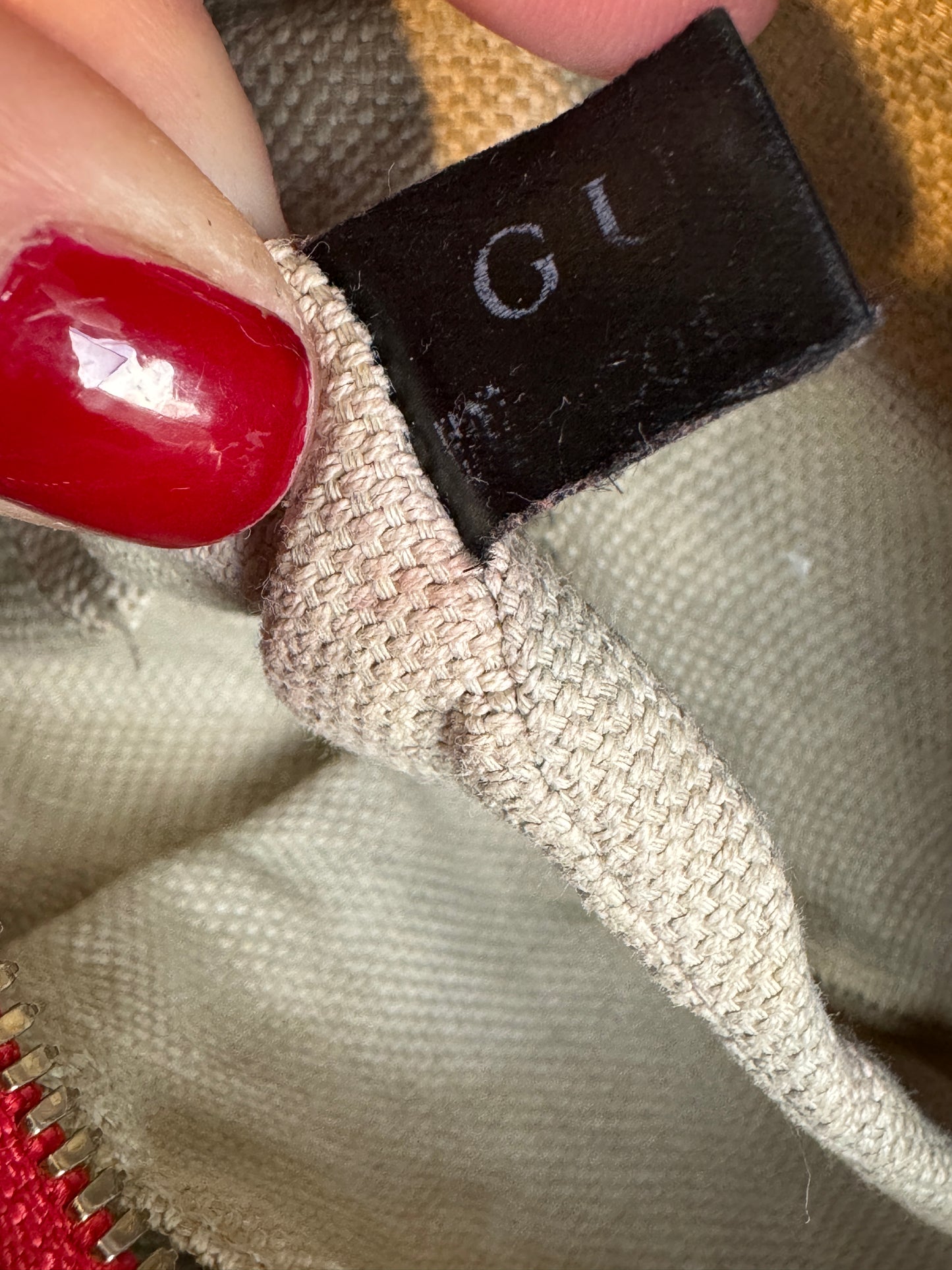 GUCCI Soho Disco Red Pebbled Camera Bag