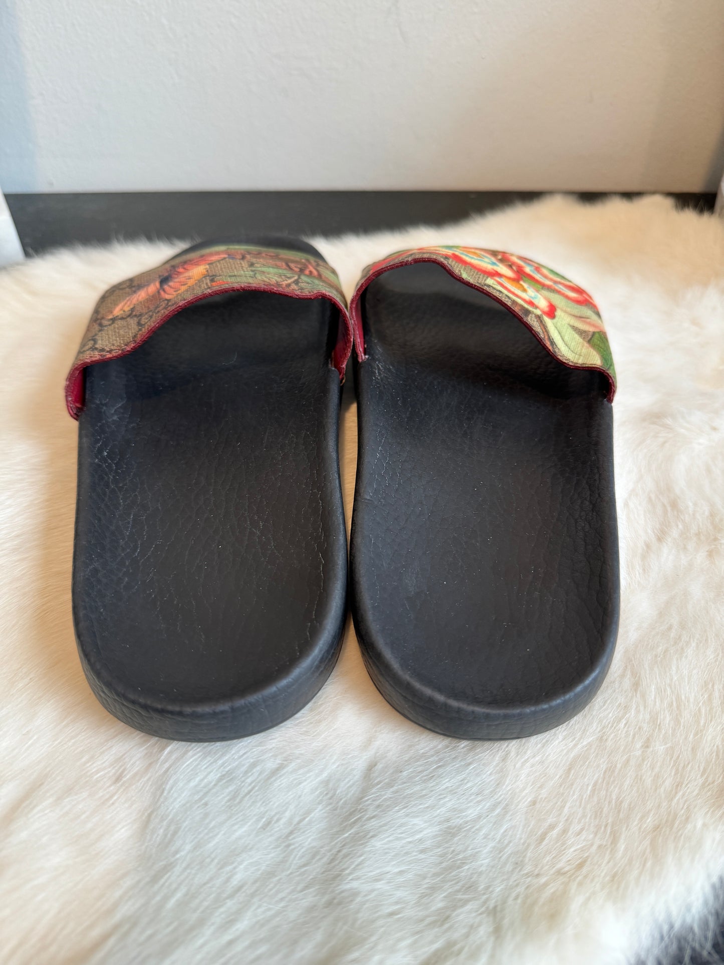 GUCCI Supreme Canvas Tian Womens Slides 37EU