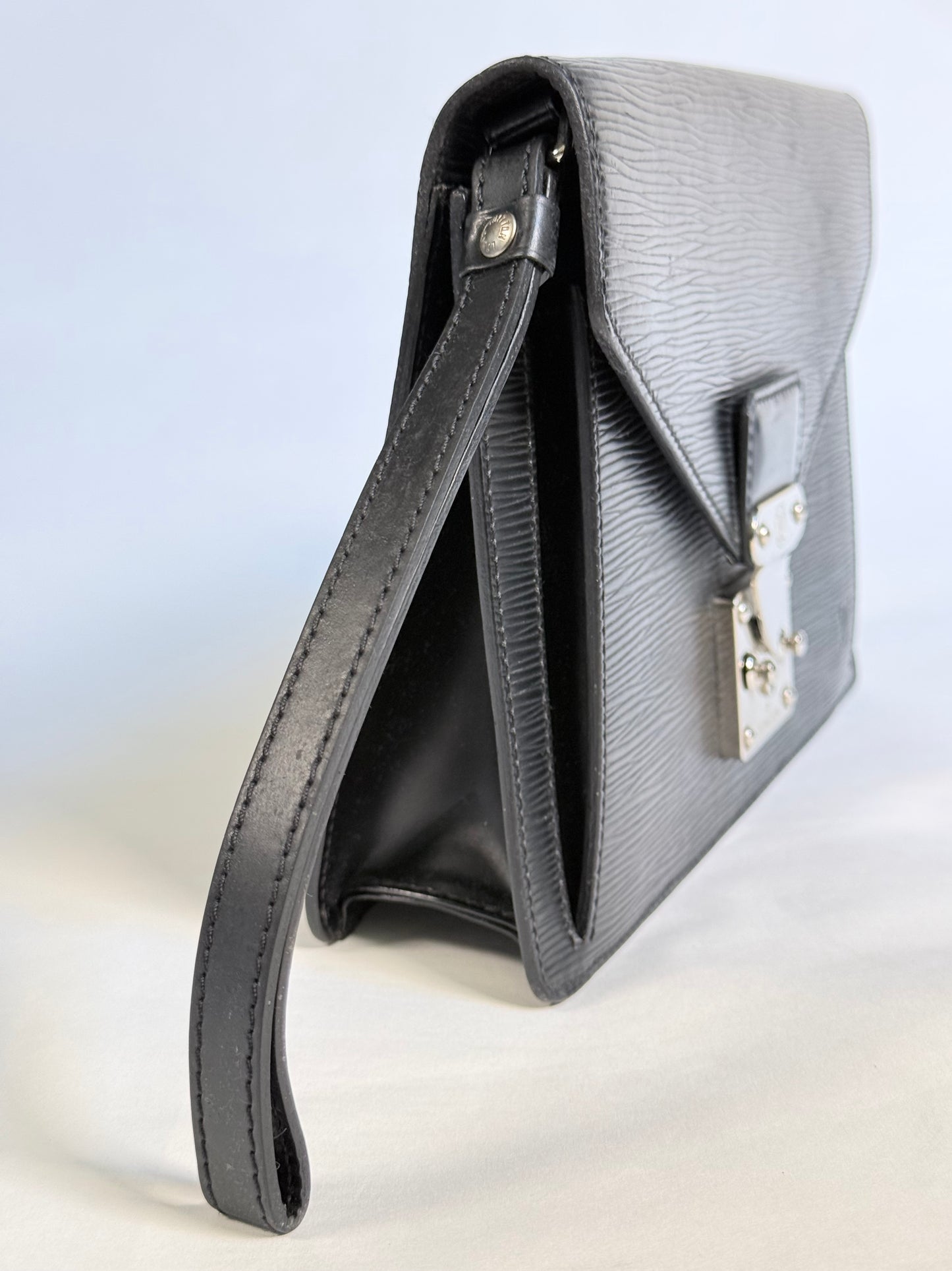 Louis Vuitton Epi Leather Pochette Sellier Dragonne Black Clutch