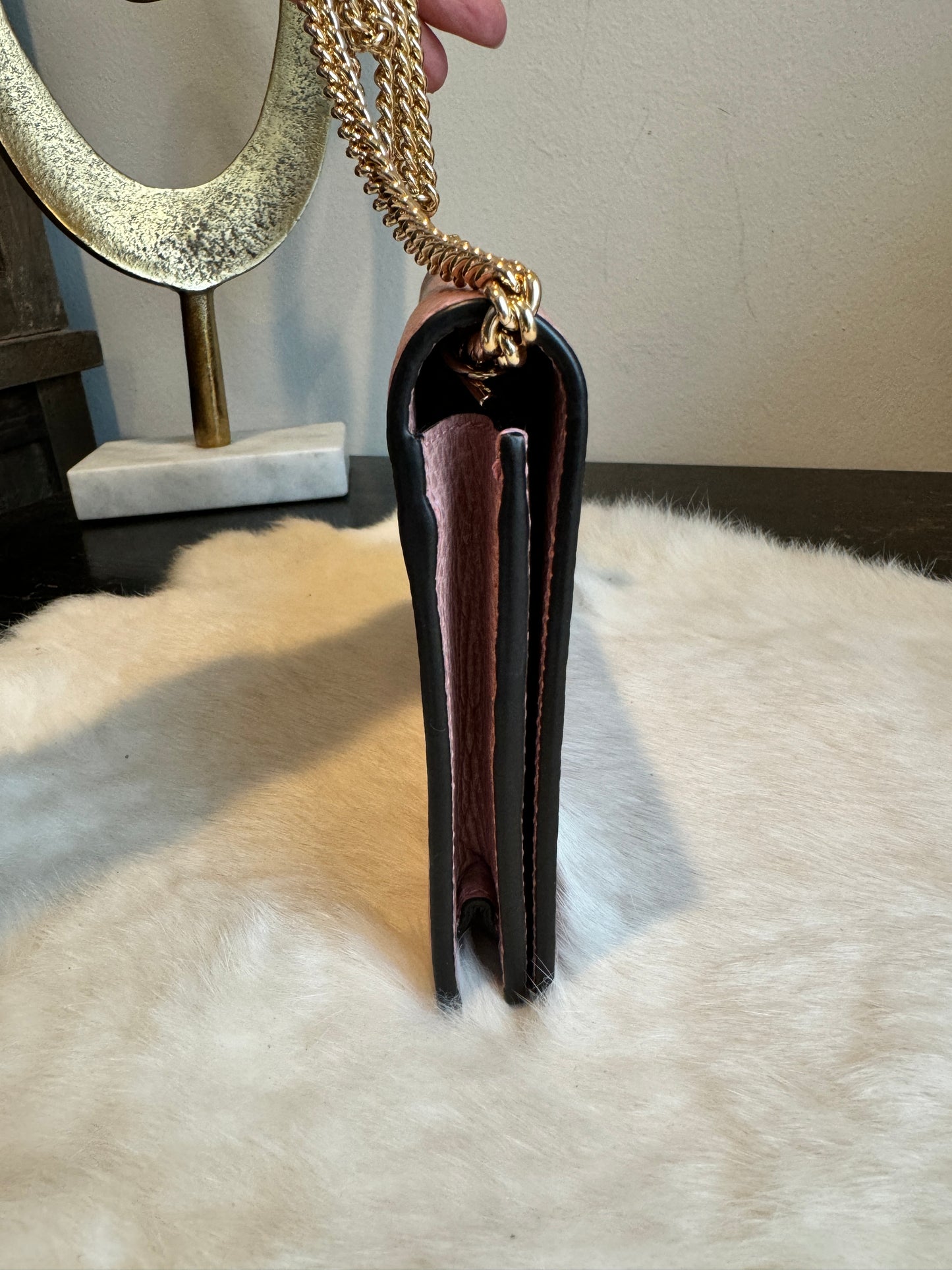 Gucci Chain Wallet Pebbled Leather Clutch Bag Pink