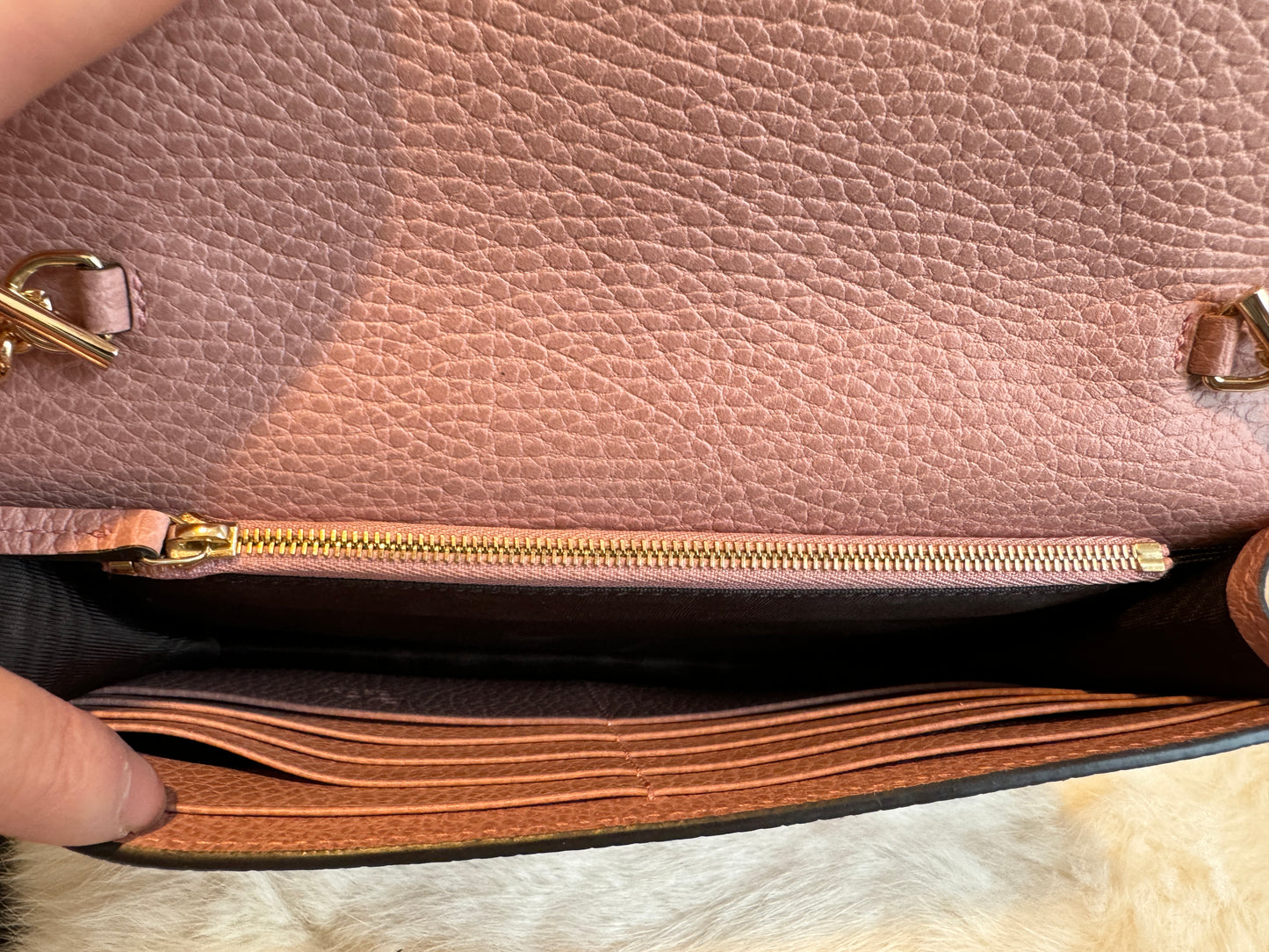 Gucci Chain Wallet Pebbled Leather Clutch Bag Pink