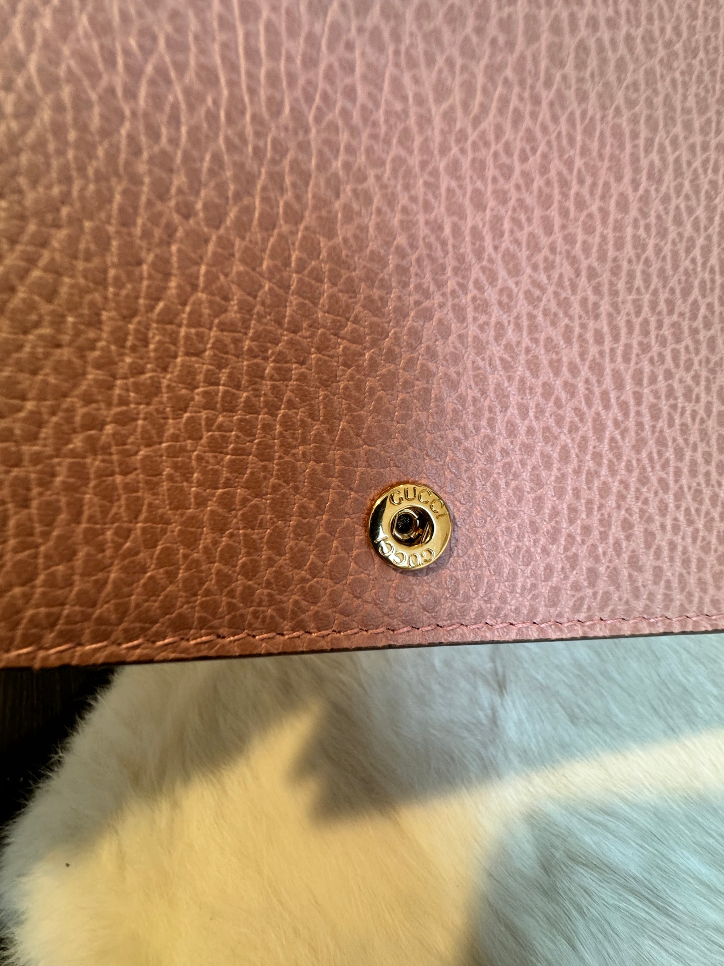 Gucci Chain Wallet Pebbled Leather Clutch Bag Pink