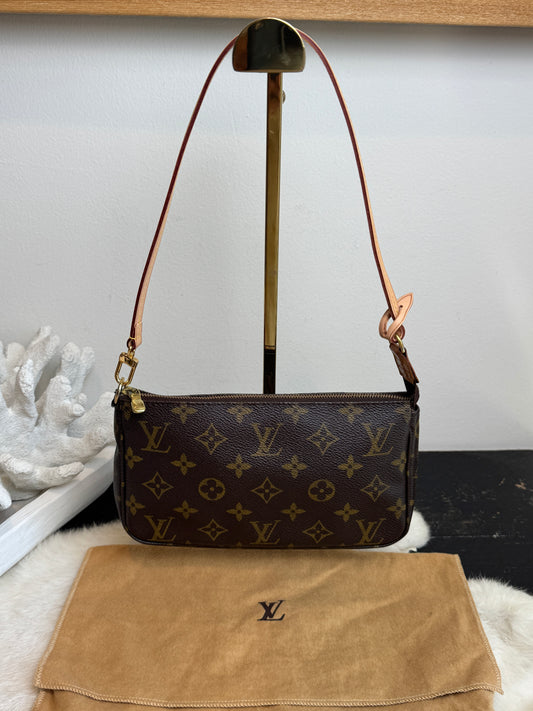Louis Vuitton Monogram Pochette Accessoires