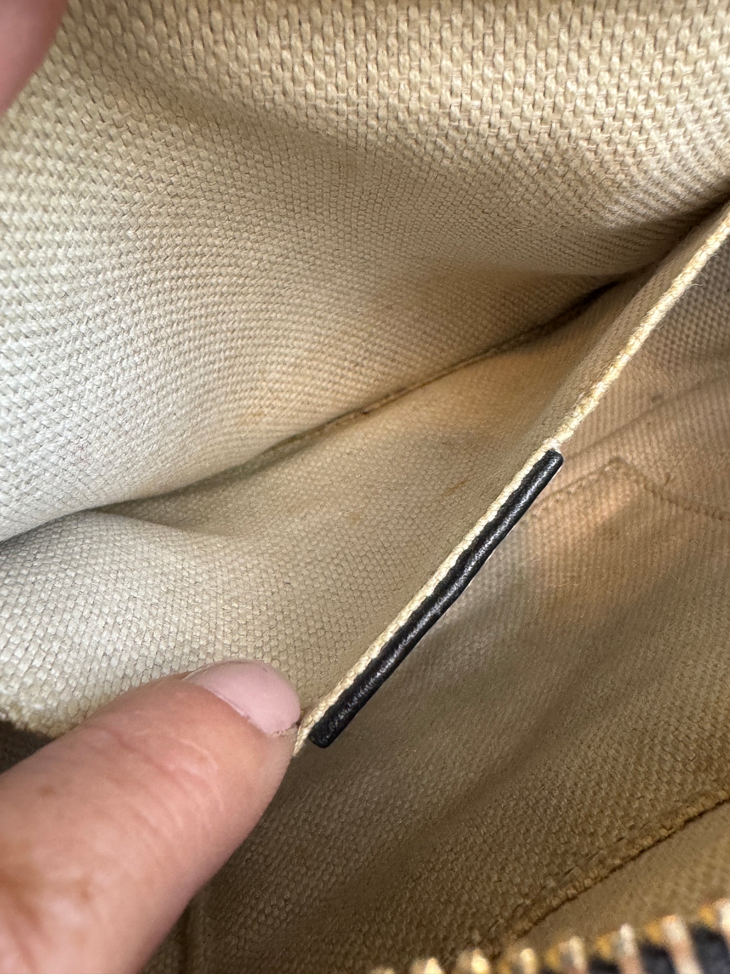 GUCCI Soho Disco Black Pebbled Camera Bum Bag