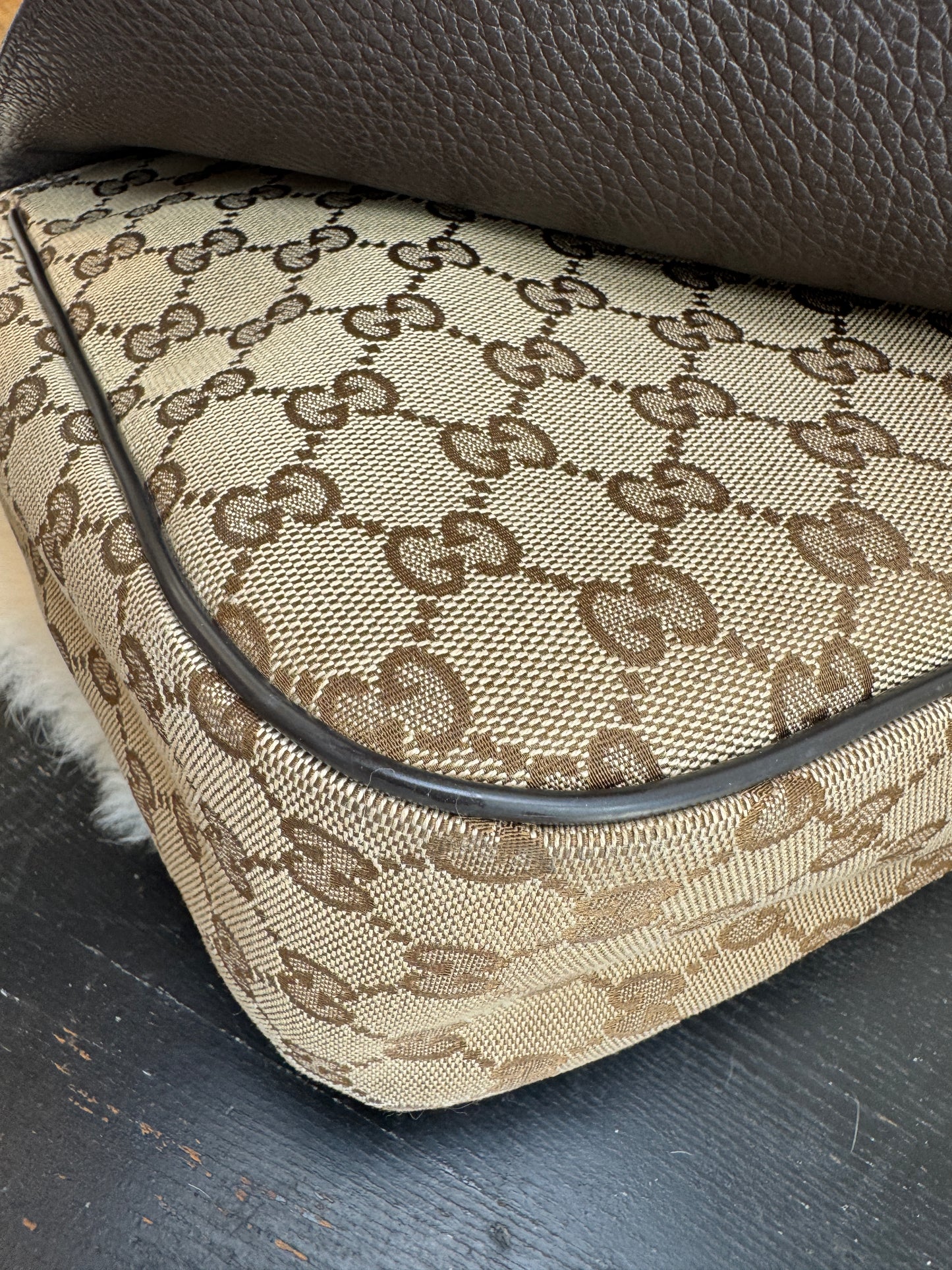 GUCCI Monogram Brown Canvas Large Messenger Bag