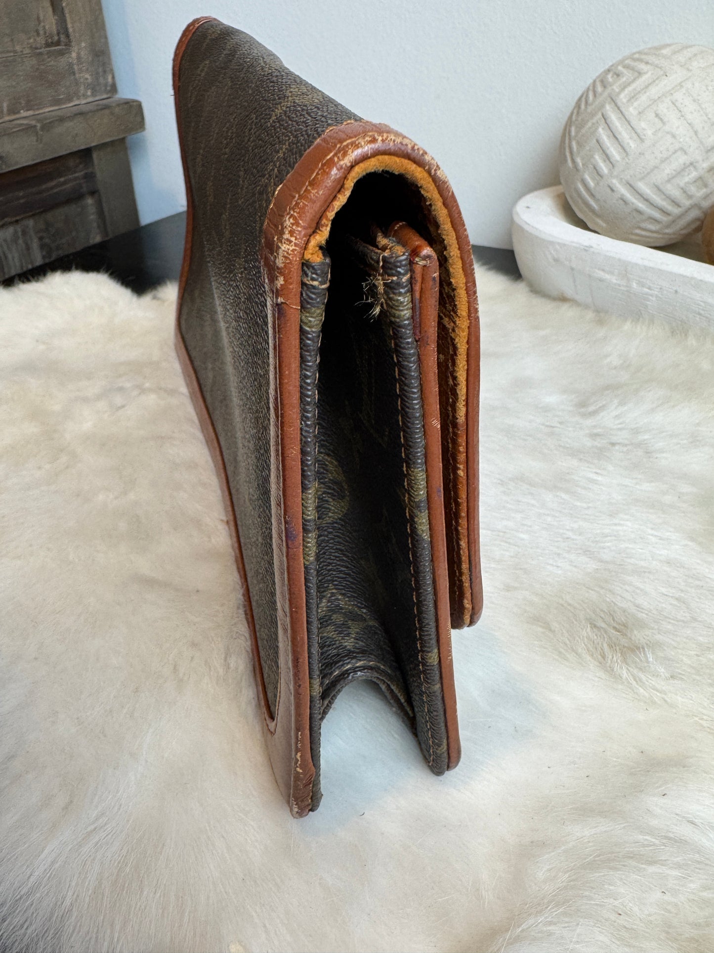 Louis Vuitton Monogram Dame Pochette GM