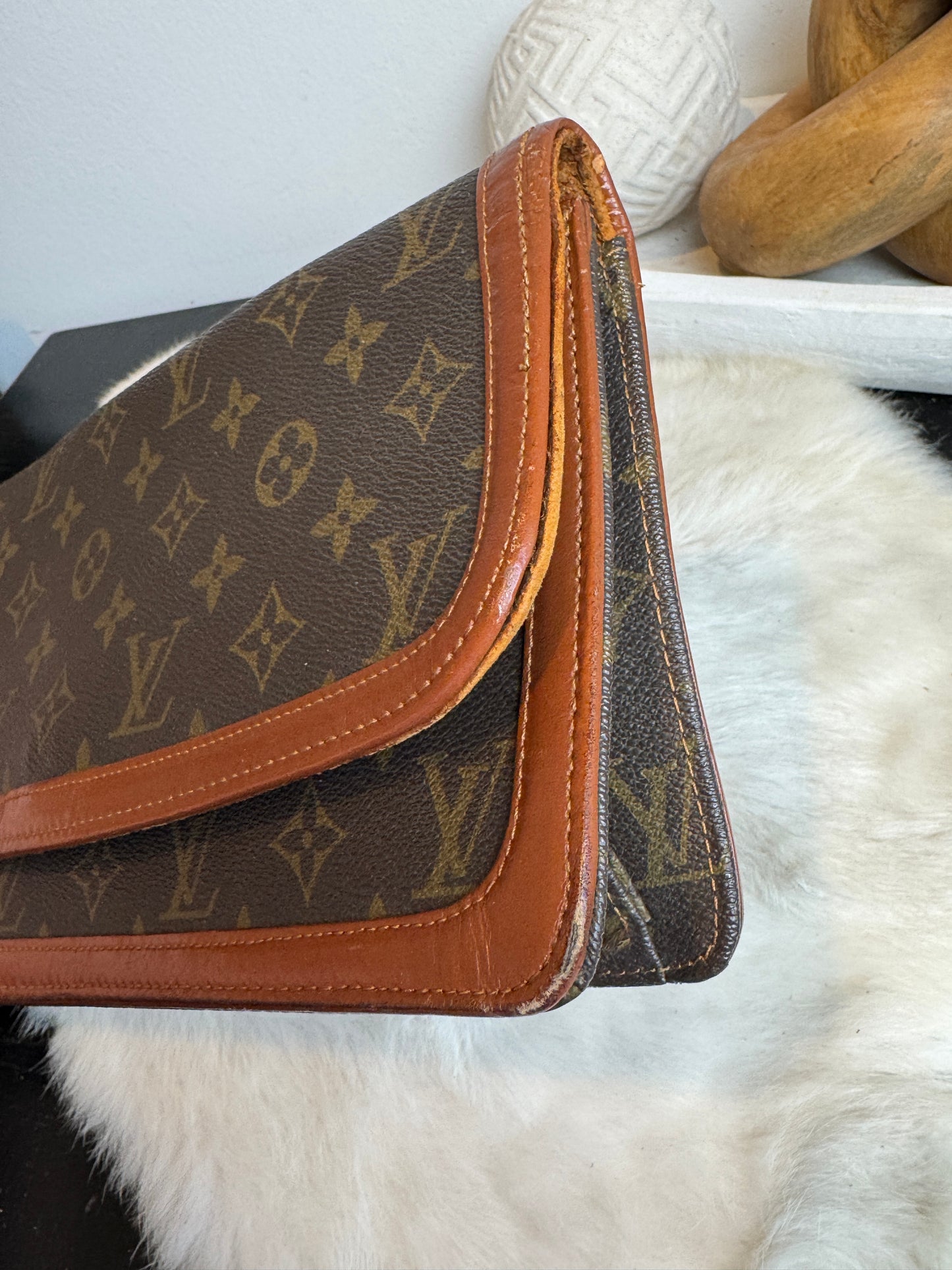Louis Vuitton Monogram Dame Pochette GM