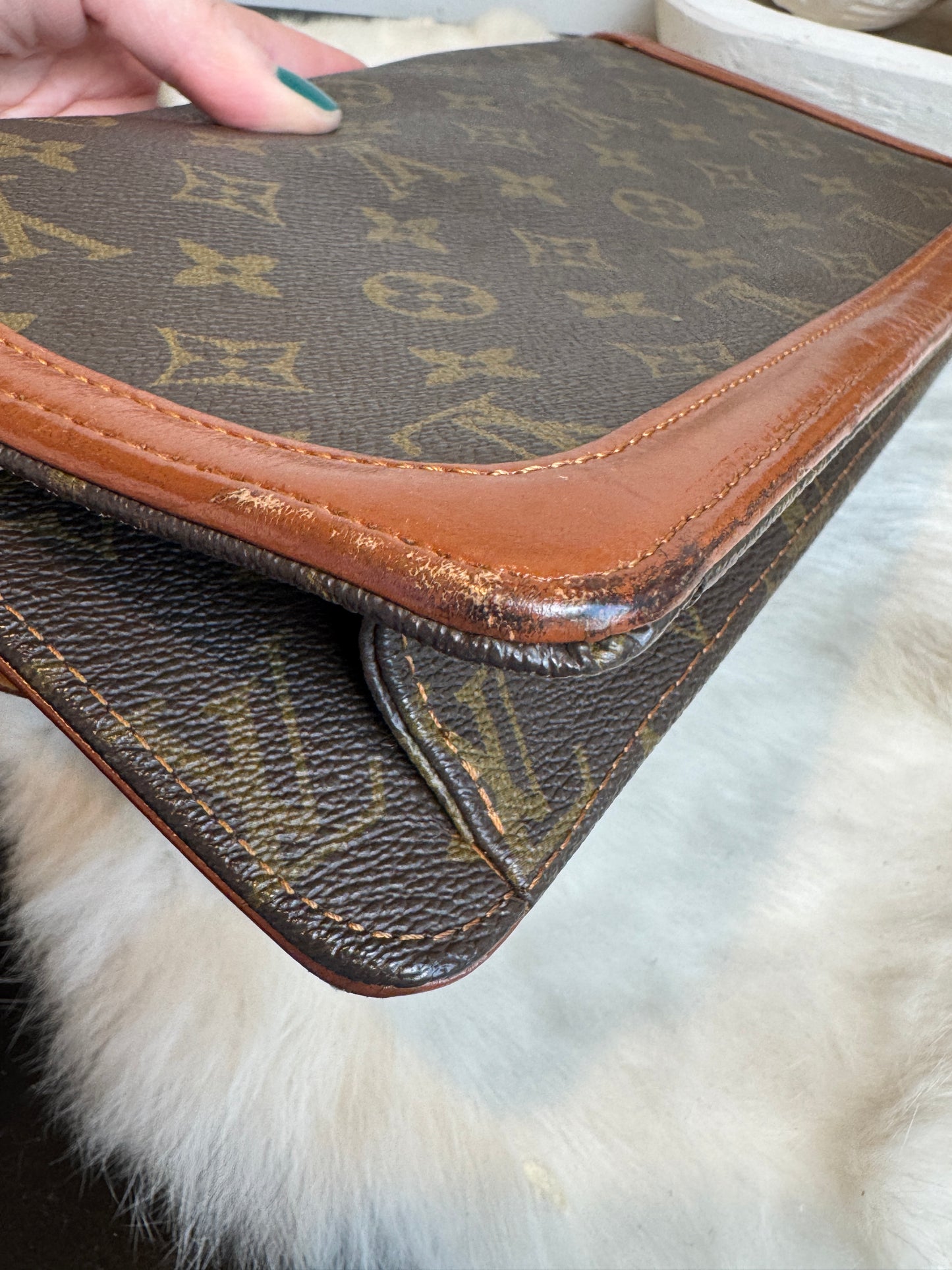 Louis Vuitton Monogram Dame Pochette GM