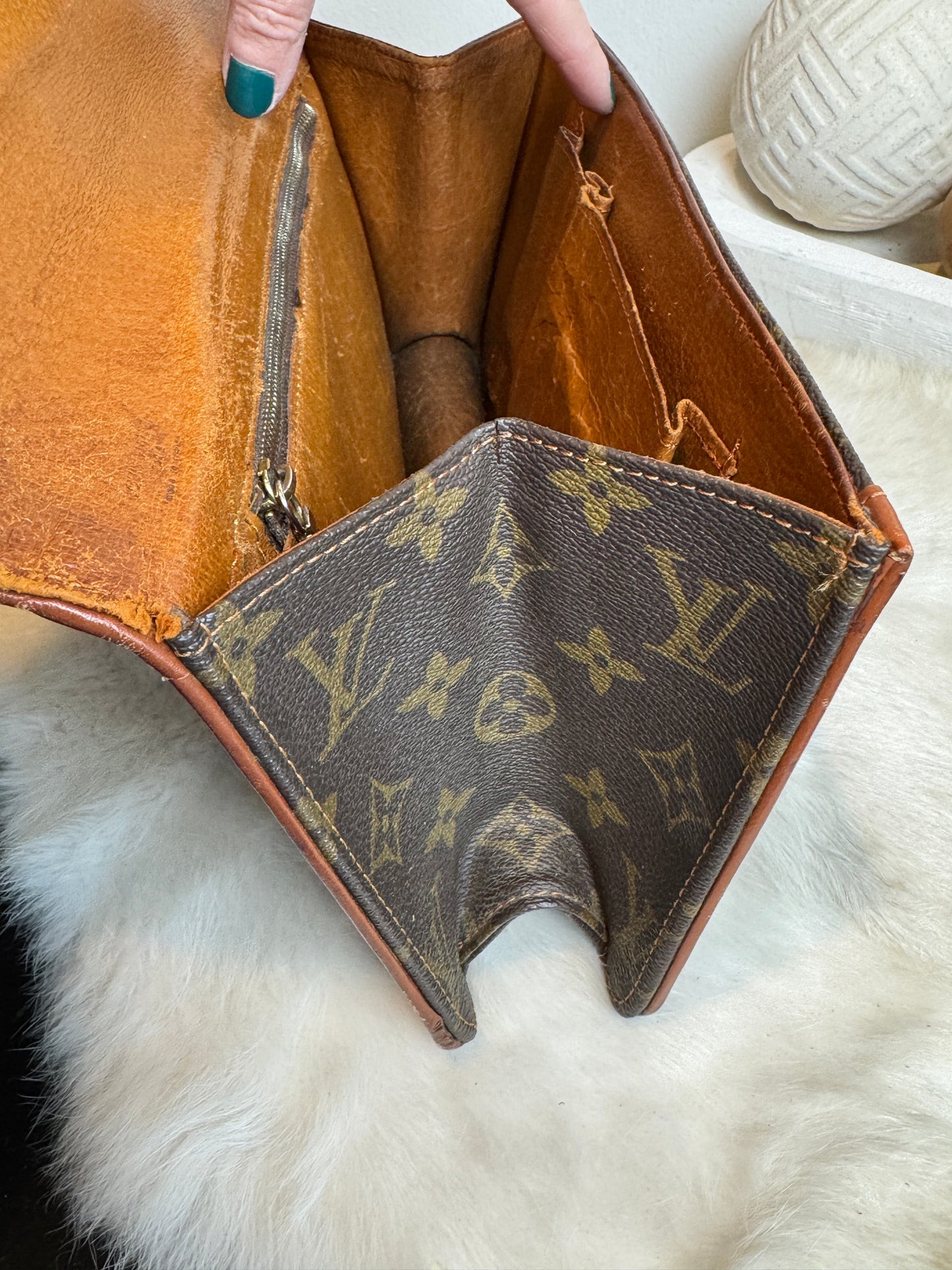 Louis Vuitton Monogram Dame Pochette GM