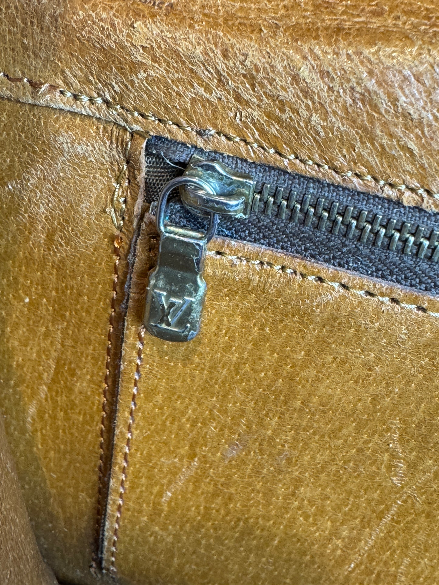 Louis Vuitton Monogram Dame Pochette GM