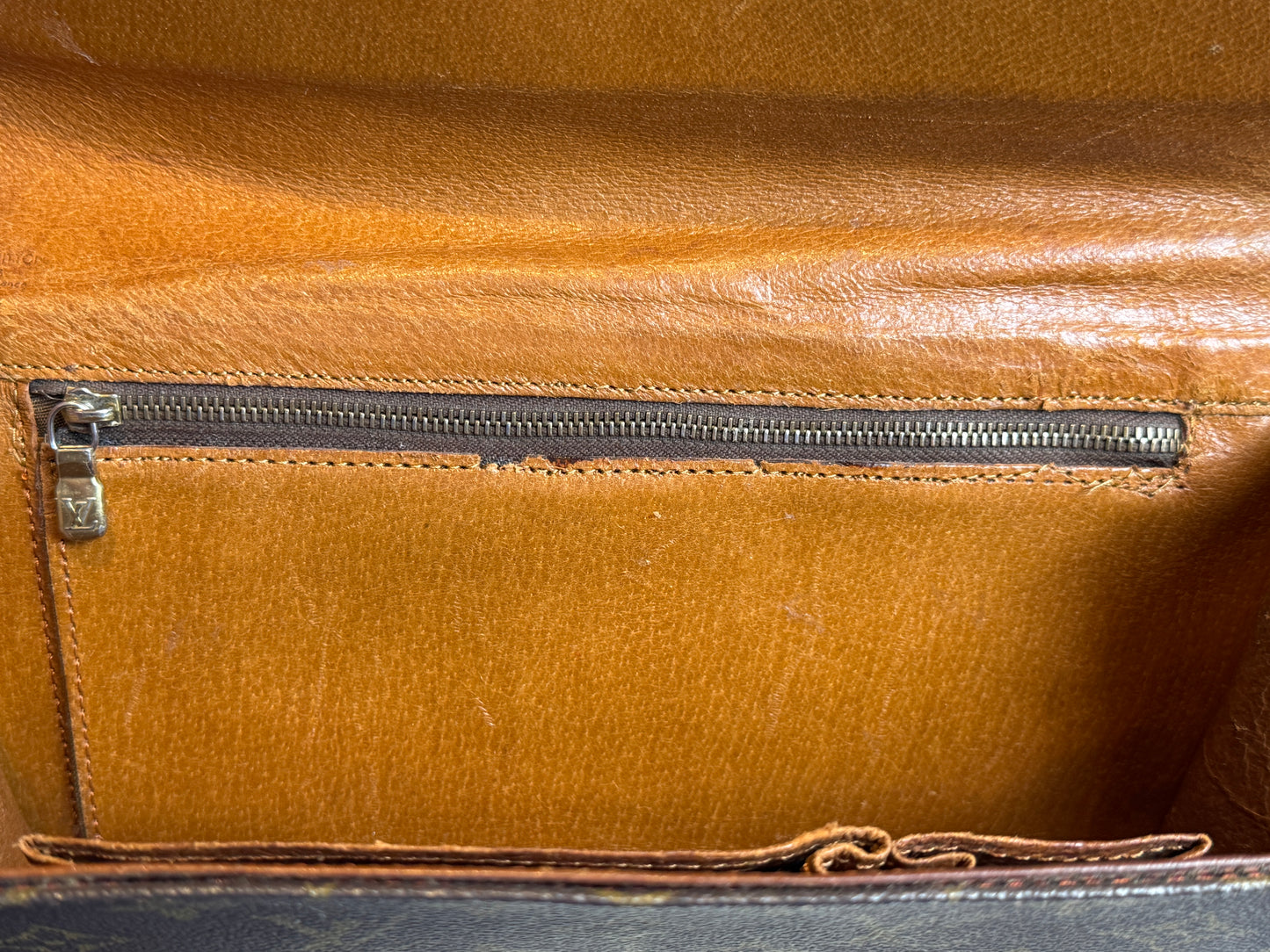 Louis Vuitton Monogram Dame Pochette GM