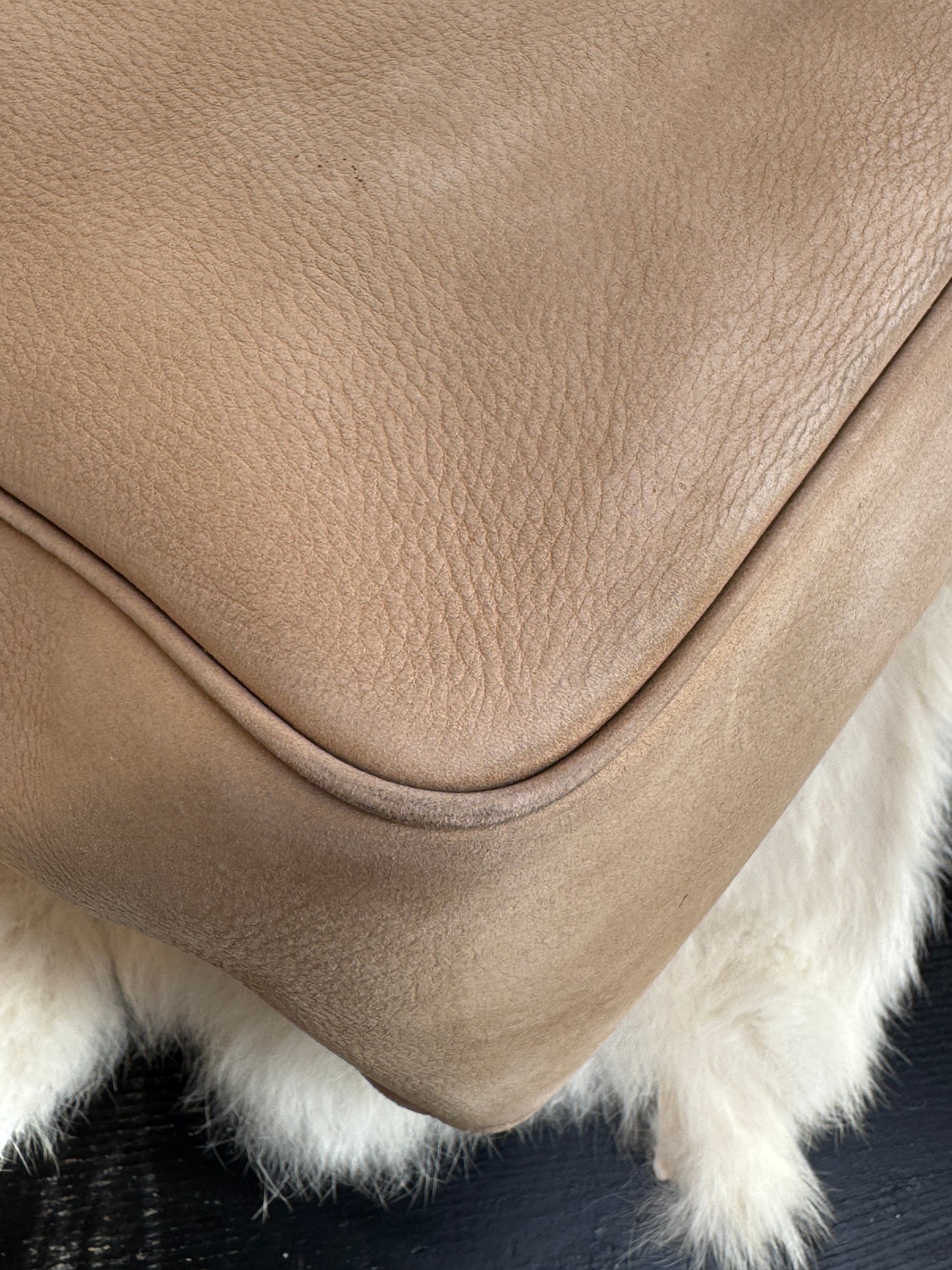 GUCCI Soho Chain Zip Shoulder Bag Nubuck Medium Beige