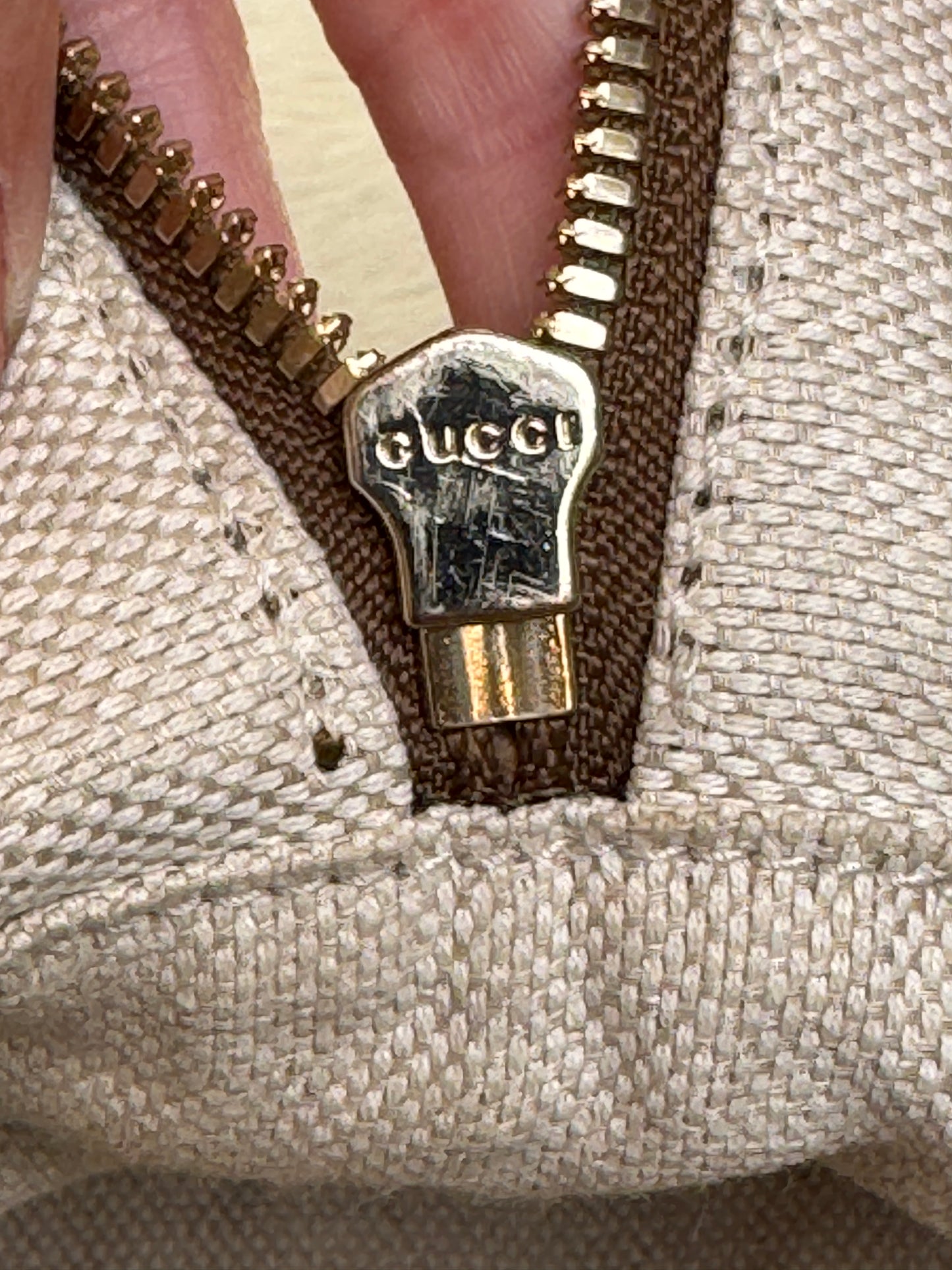 GUCCI Soho Chain Zip Shoulder Bag Nubuck Medium Beige