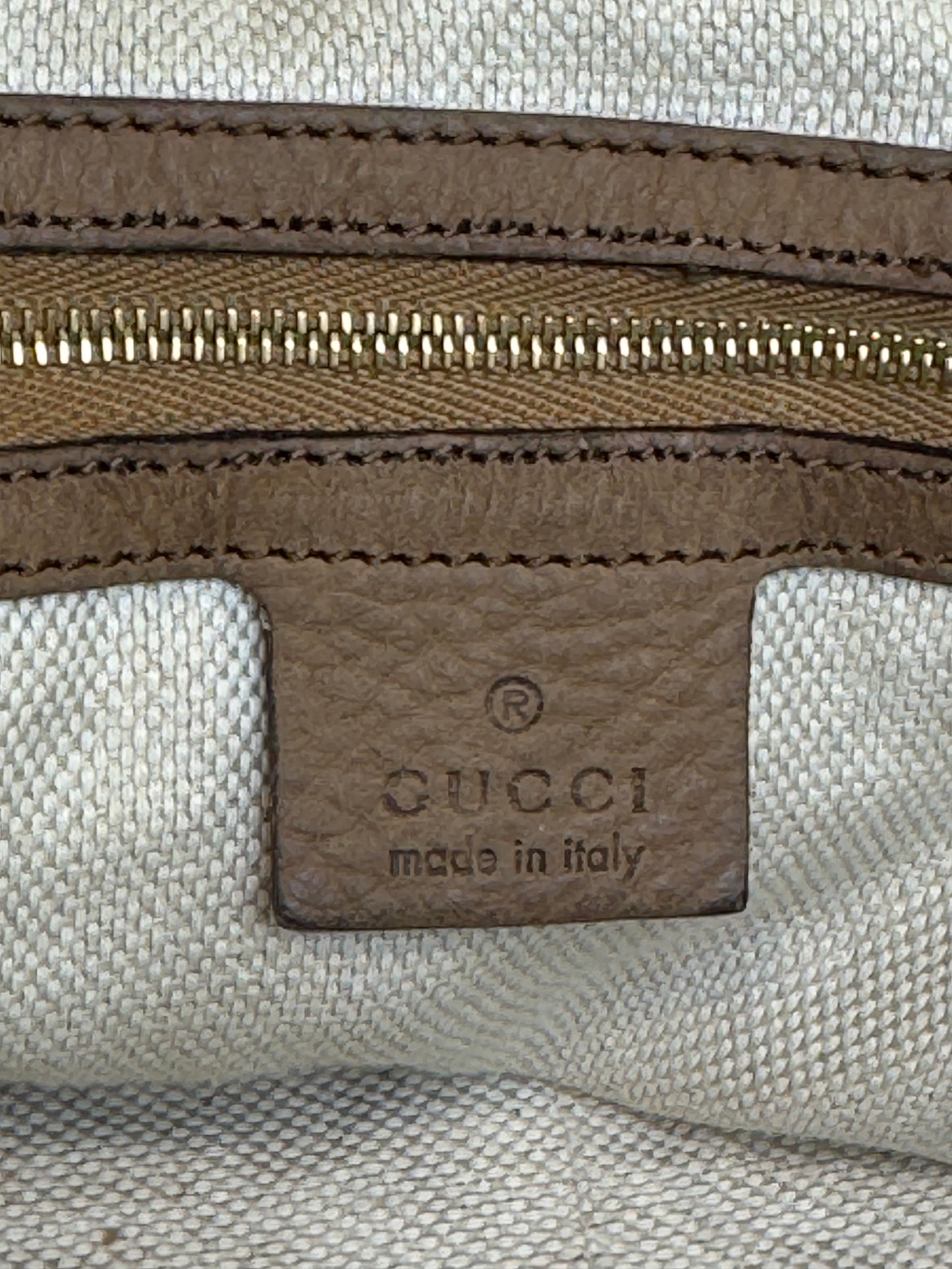 GUCCI Soho Chain Zip Shoulder Bag Nubuck Medium Beige