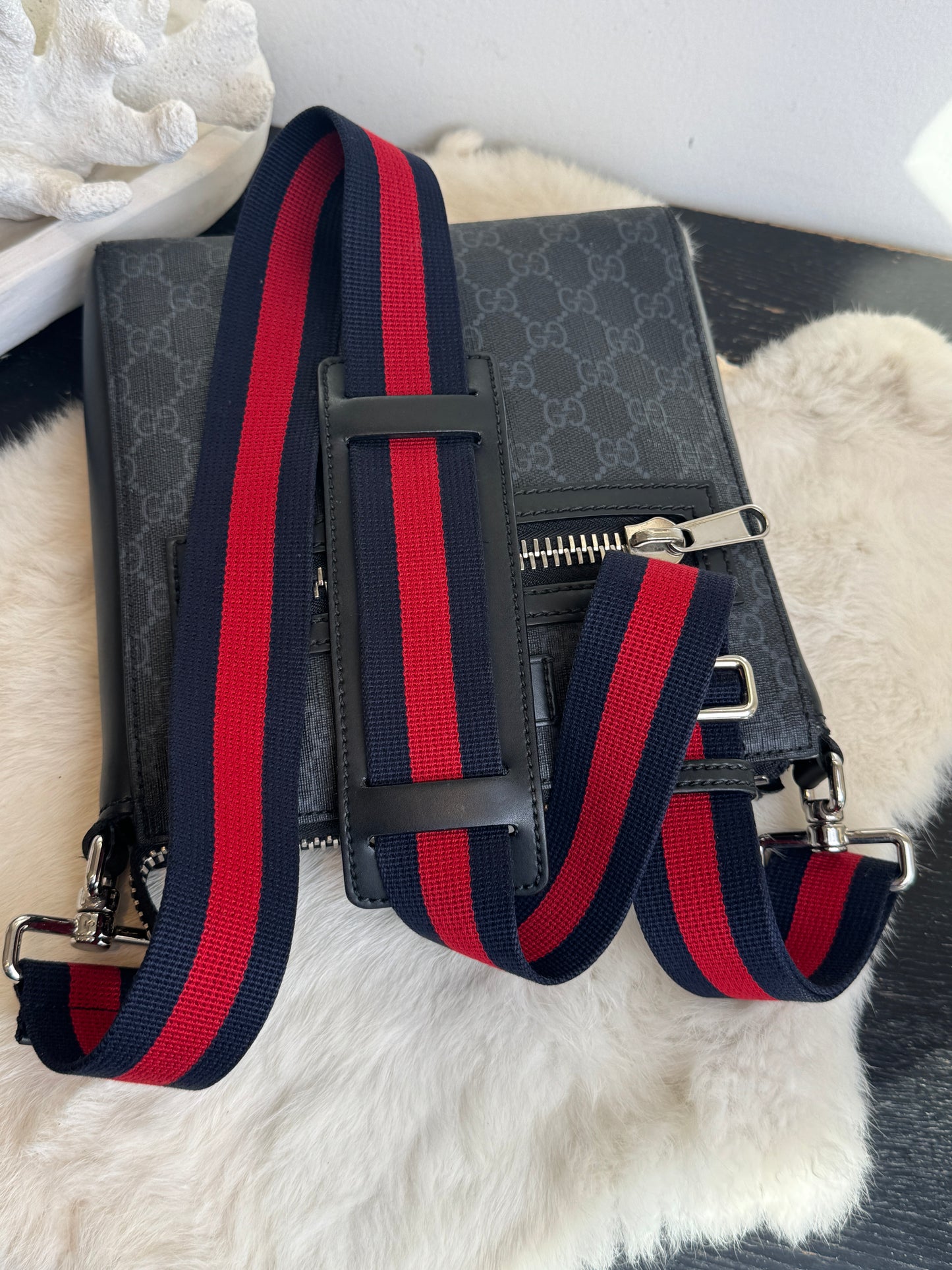 GUCCI Supreme Monogram Web Small Flat Messenger Bag Black