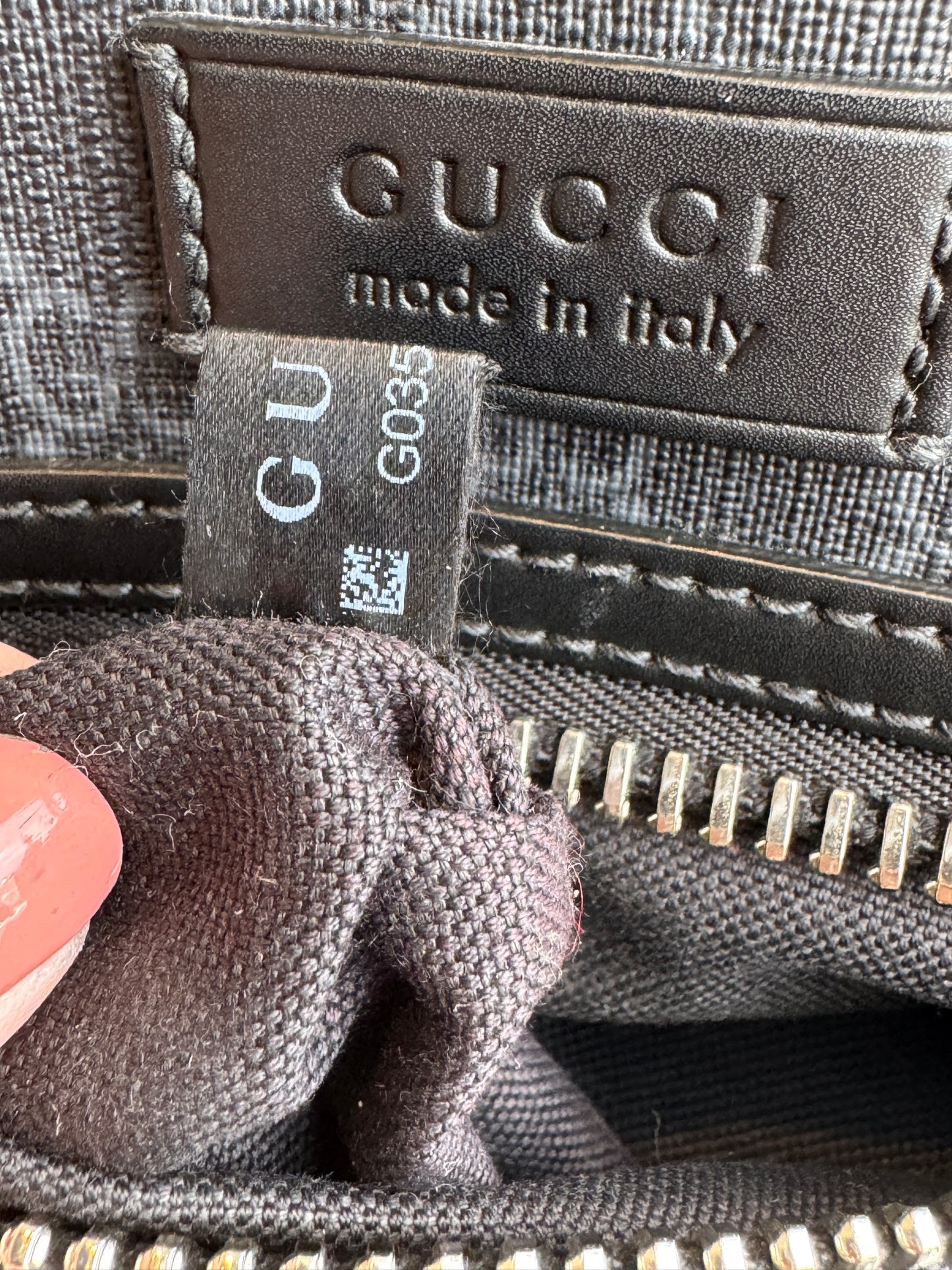 GUCCI Supreme Monogram Web Small Flat Messenger Bag Black