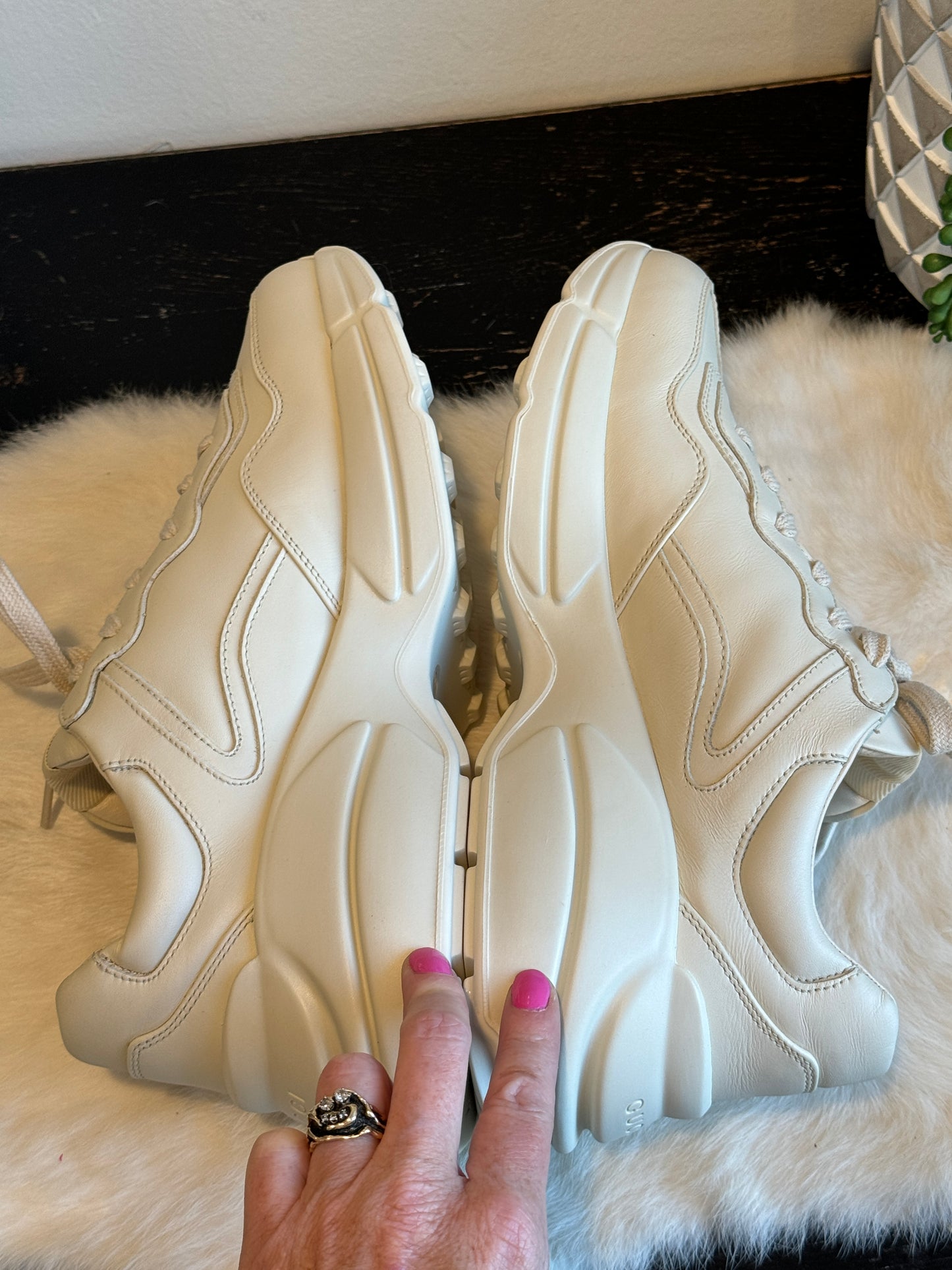 Gucci Rhyton Logo Ivory Sneakers 7EU (40EU)