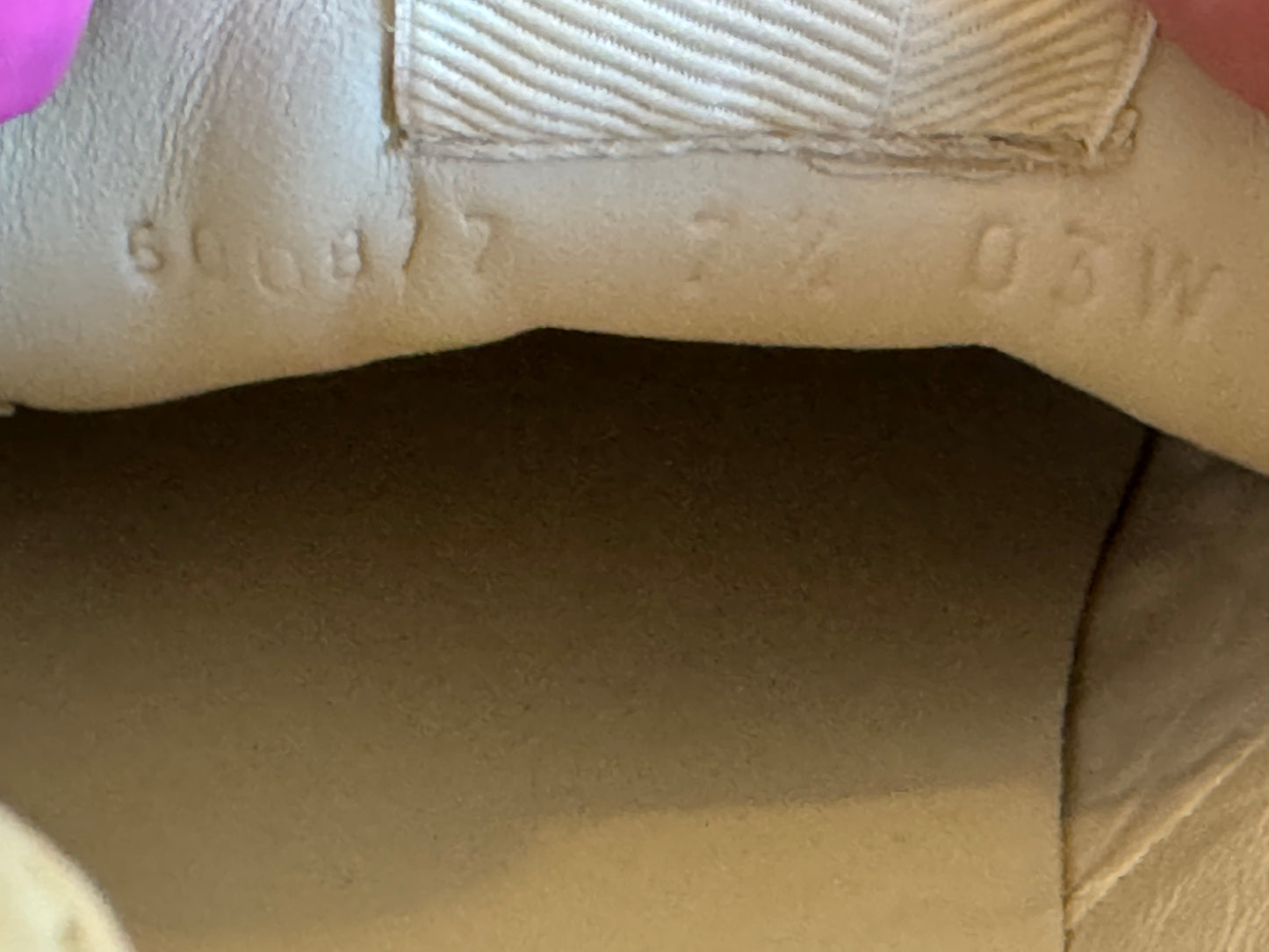 Gucci Rhyton Logo Ivory Sneakers 7EU (40EU)