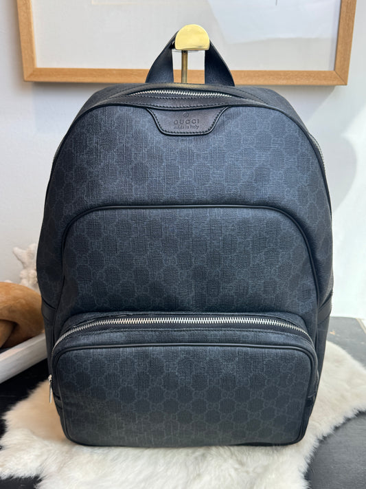 GUCCI Large Black GG Supreme Coated Canvas Backpack