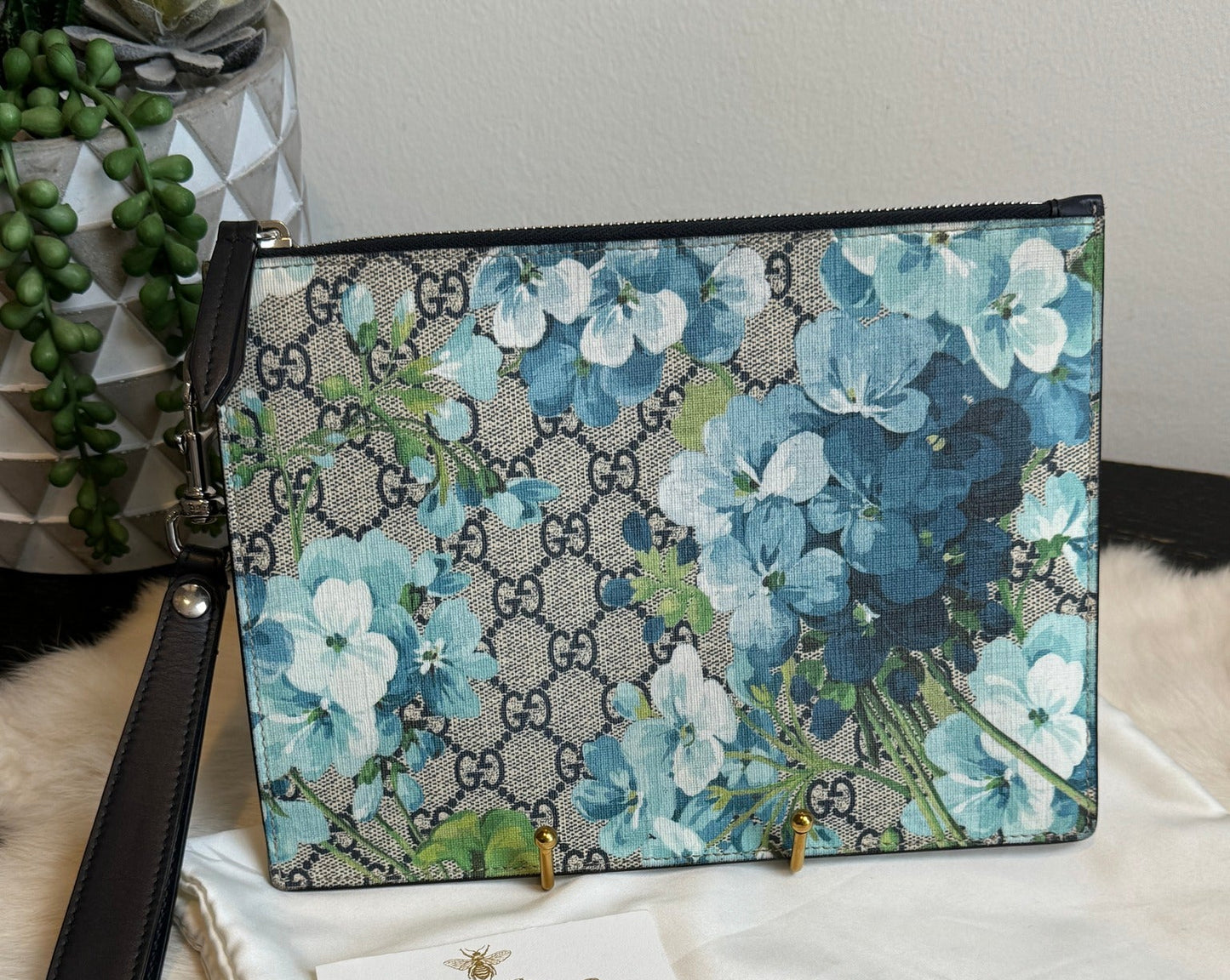 GUCCI GG Blooms Large Wristlet Pouch/Clutch Navy