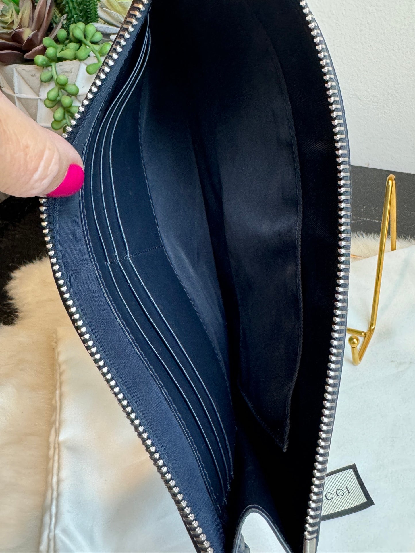 GUCCI GG Blooms Large Wristlet Pouch/Clutch Navy