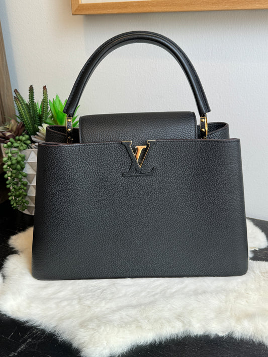 Louis Vuitton Capucines MM Black