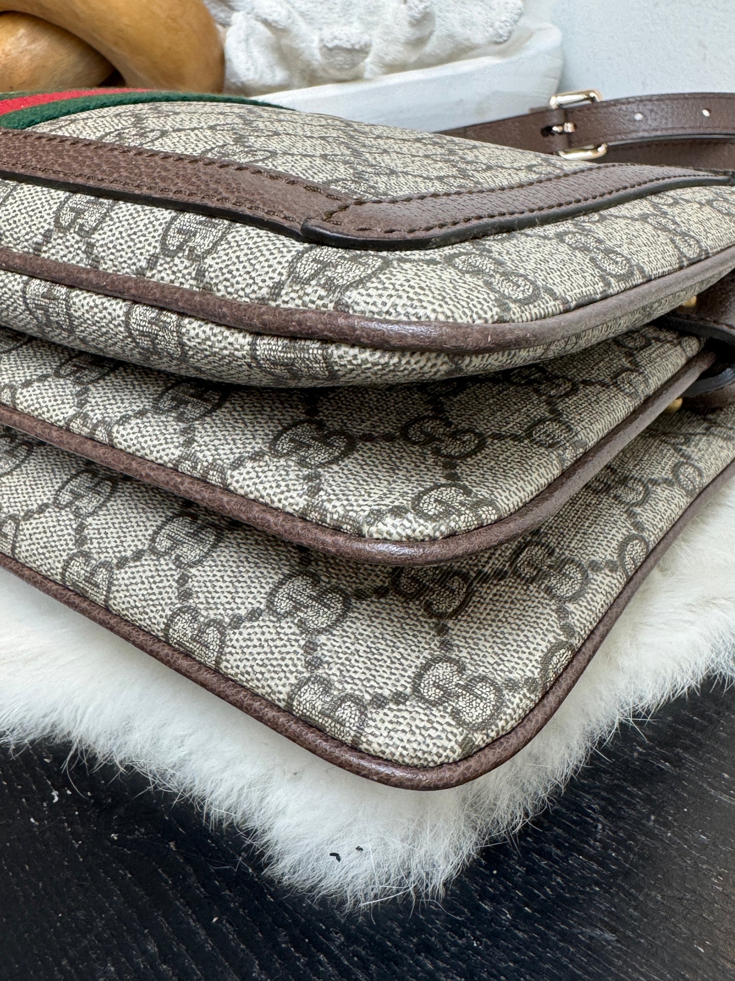 GUCCI GG Supreme Canvas Ophidia Crossbody