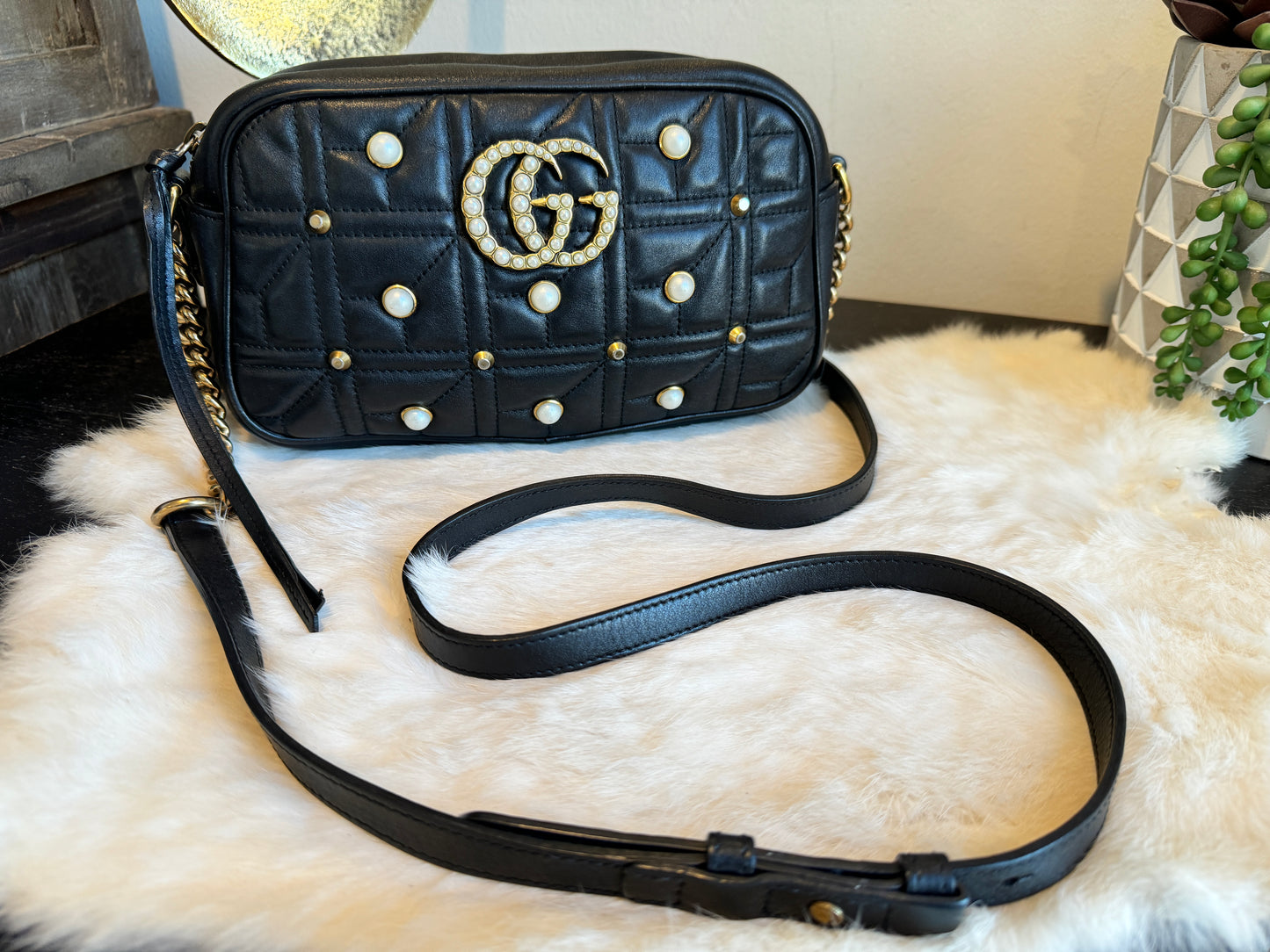 GUCCI Black Pearl Leather GG Marmont Small Camera Bag