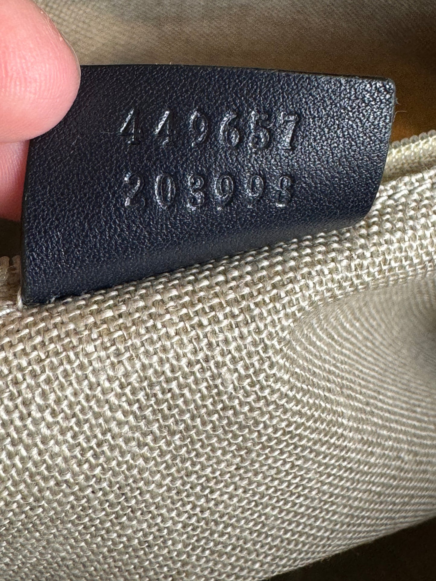 GUCCI Micro-Guccissima Zip Top Navy Medium