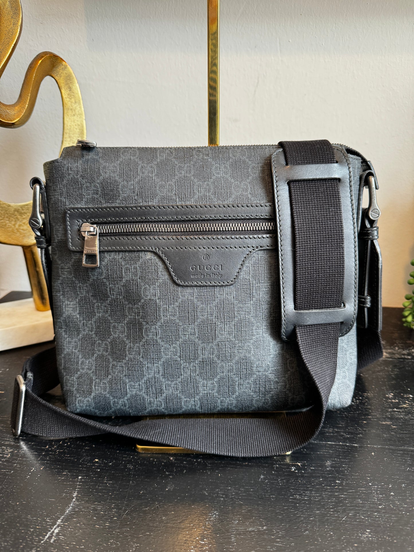 GUCCI Supreme Black Messenger Small Bag