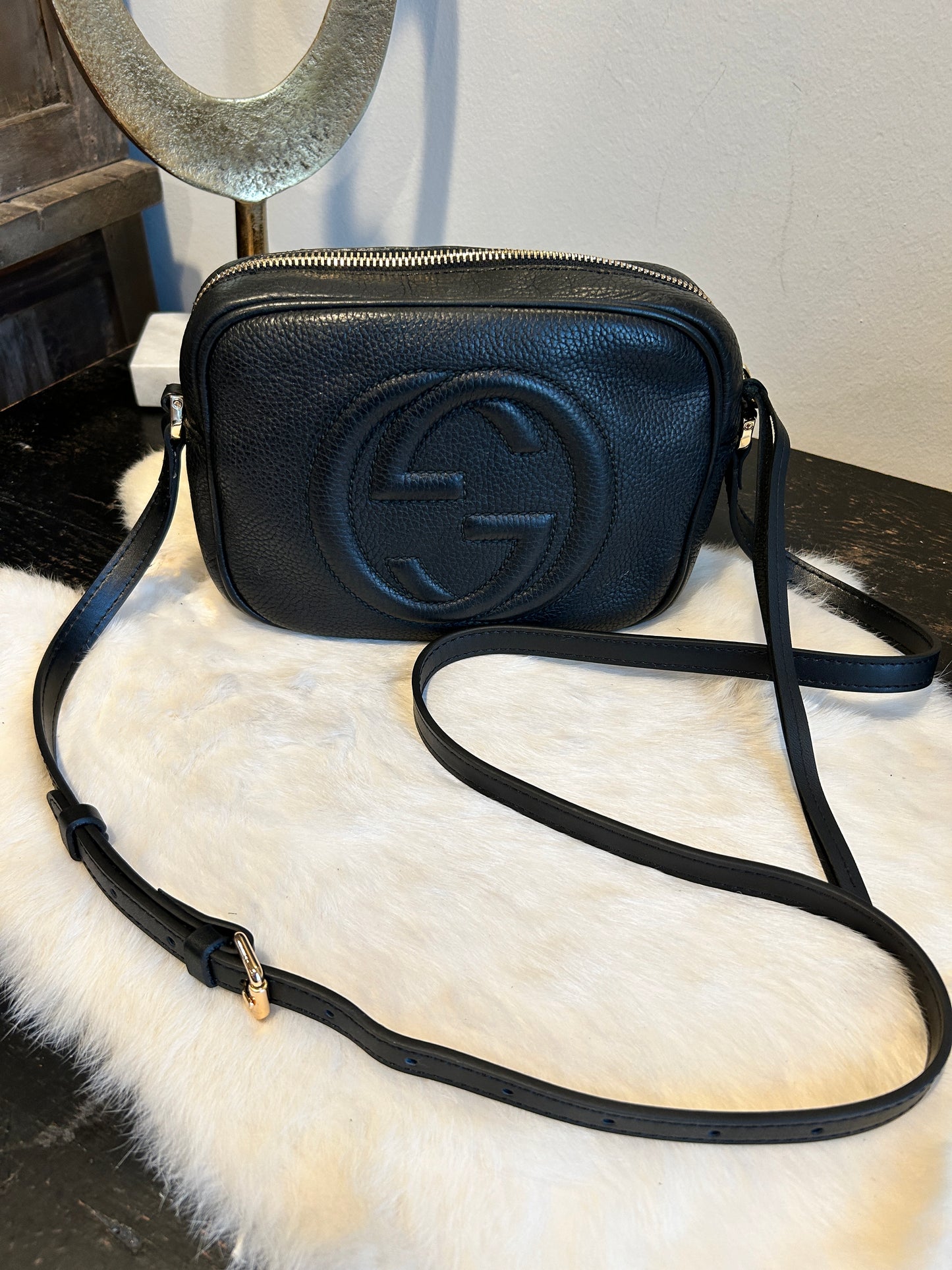 GUCCI Soho Disco Black Pebbled Camera Bag