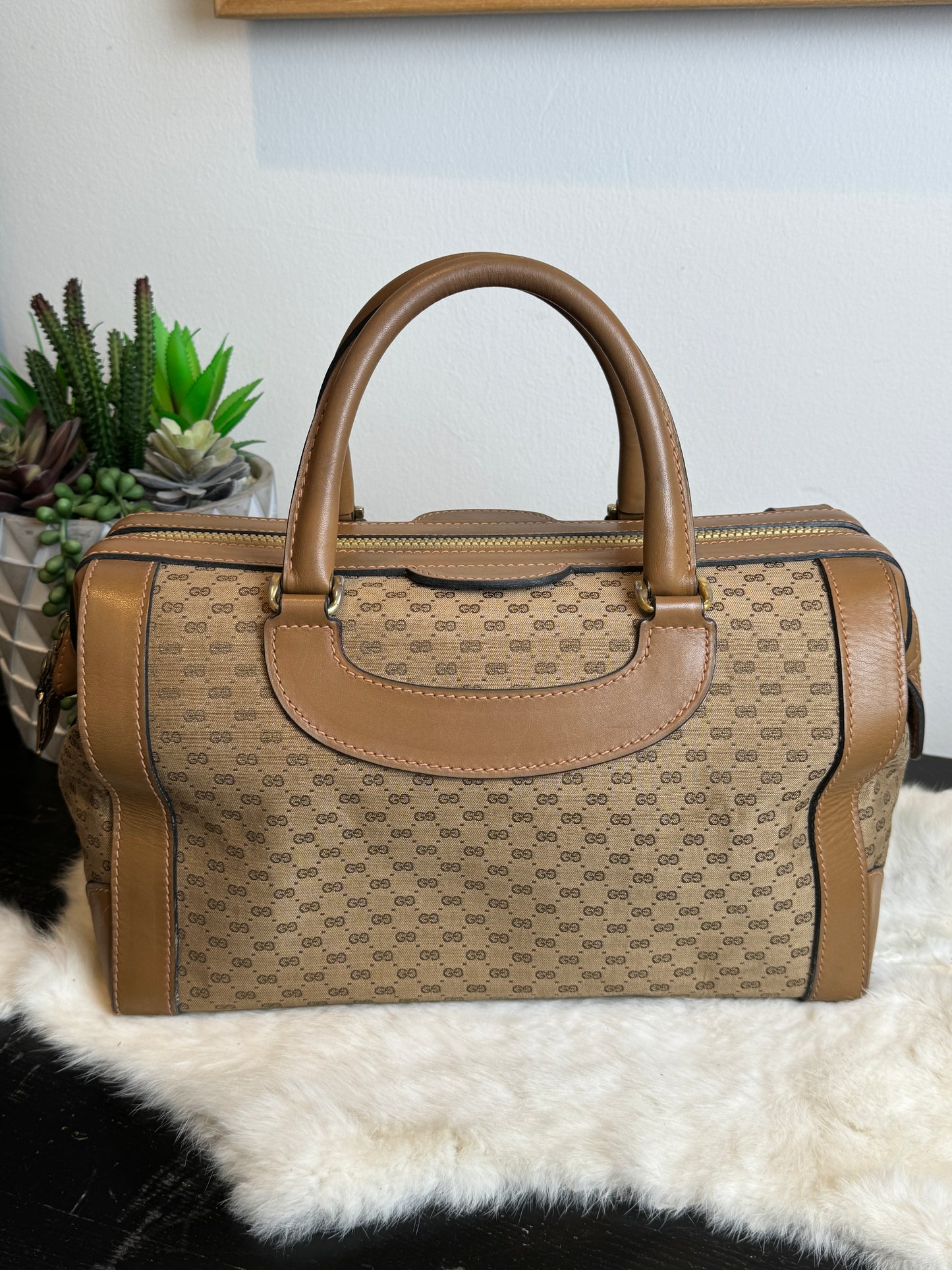 GUCCI Vintage Tan Micro GG Monogram Doctor Bag